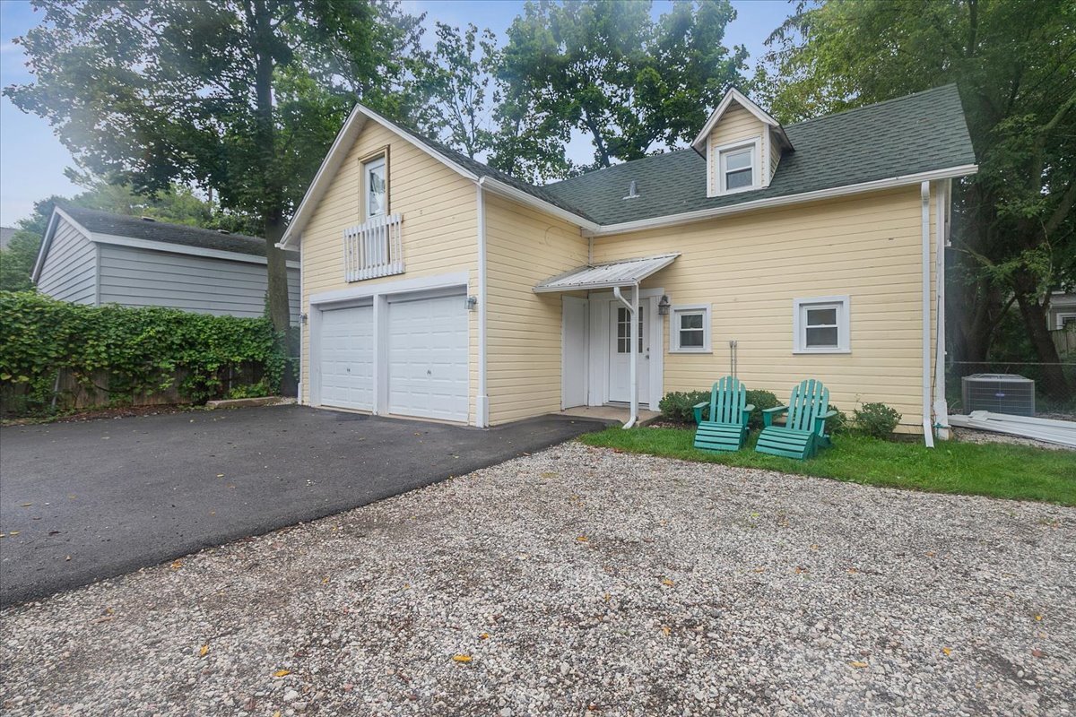 692 Cherry Avenue Unit: B