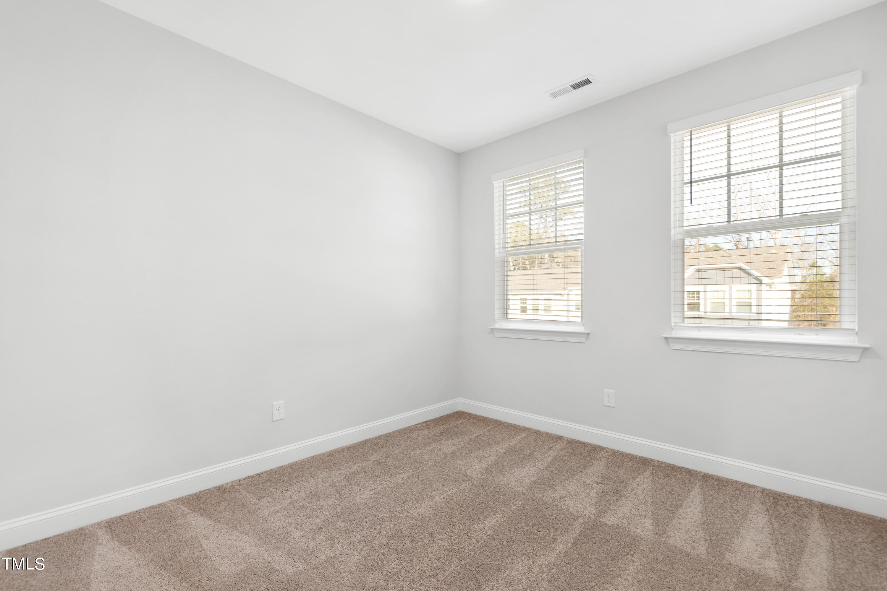 2883 Macintosh Woods Drive