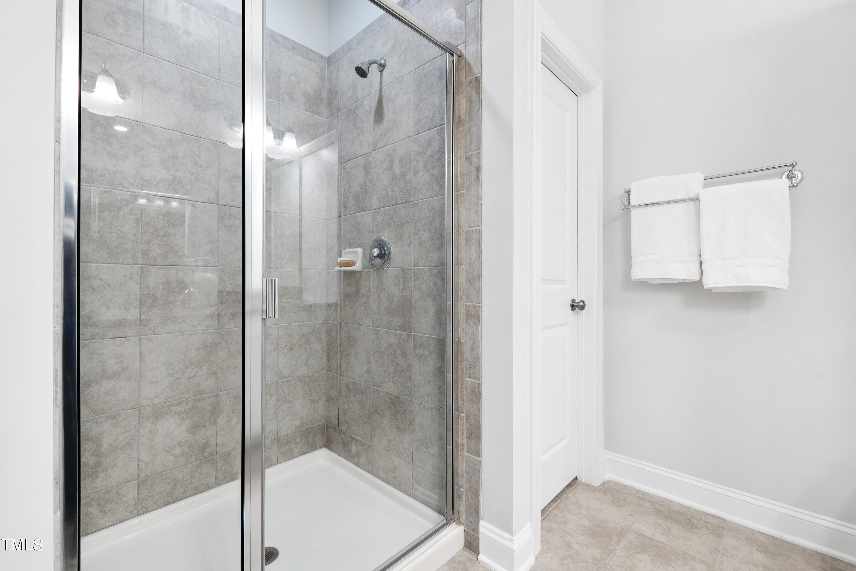 2883 Macintosh Woods Drive
