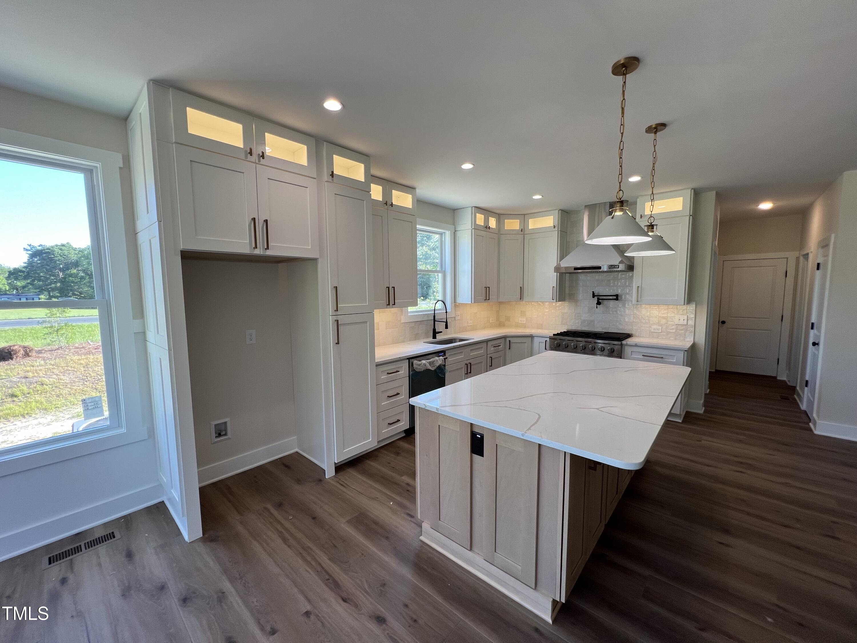 20 Warner Hill Court