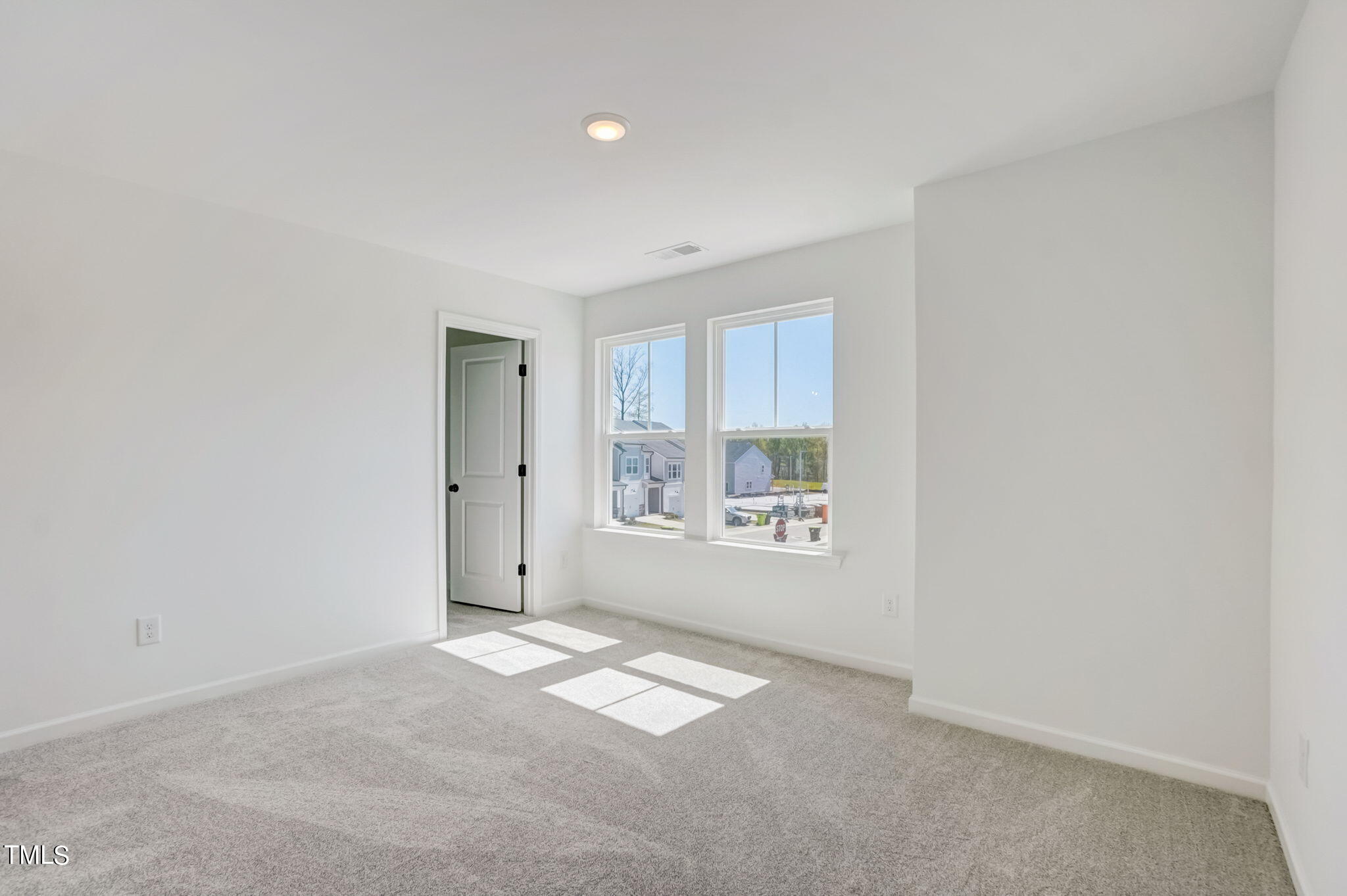 5126 Cambrey Drive # 16
