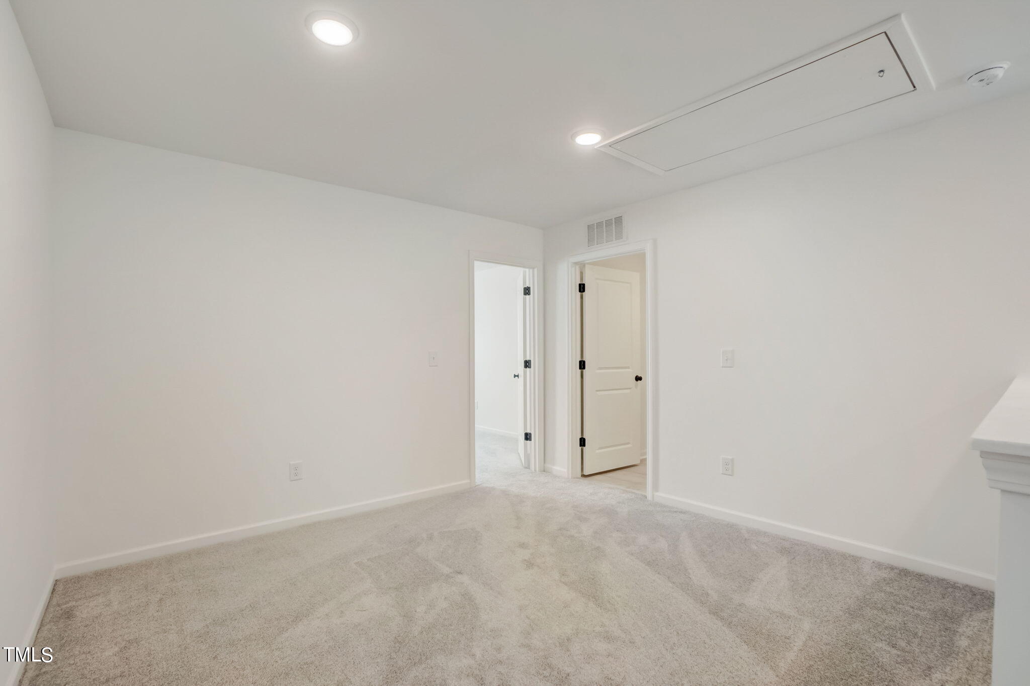 5126 Cambrey Drive # 16