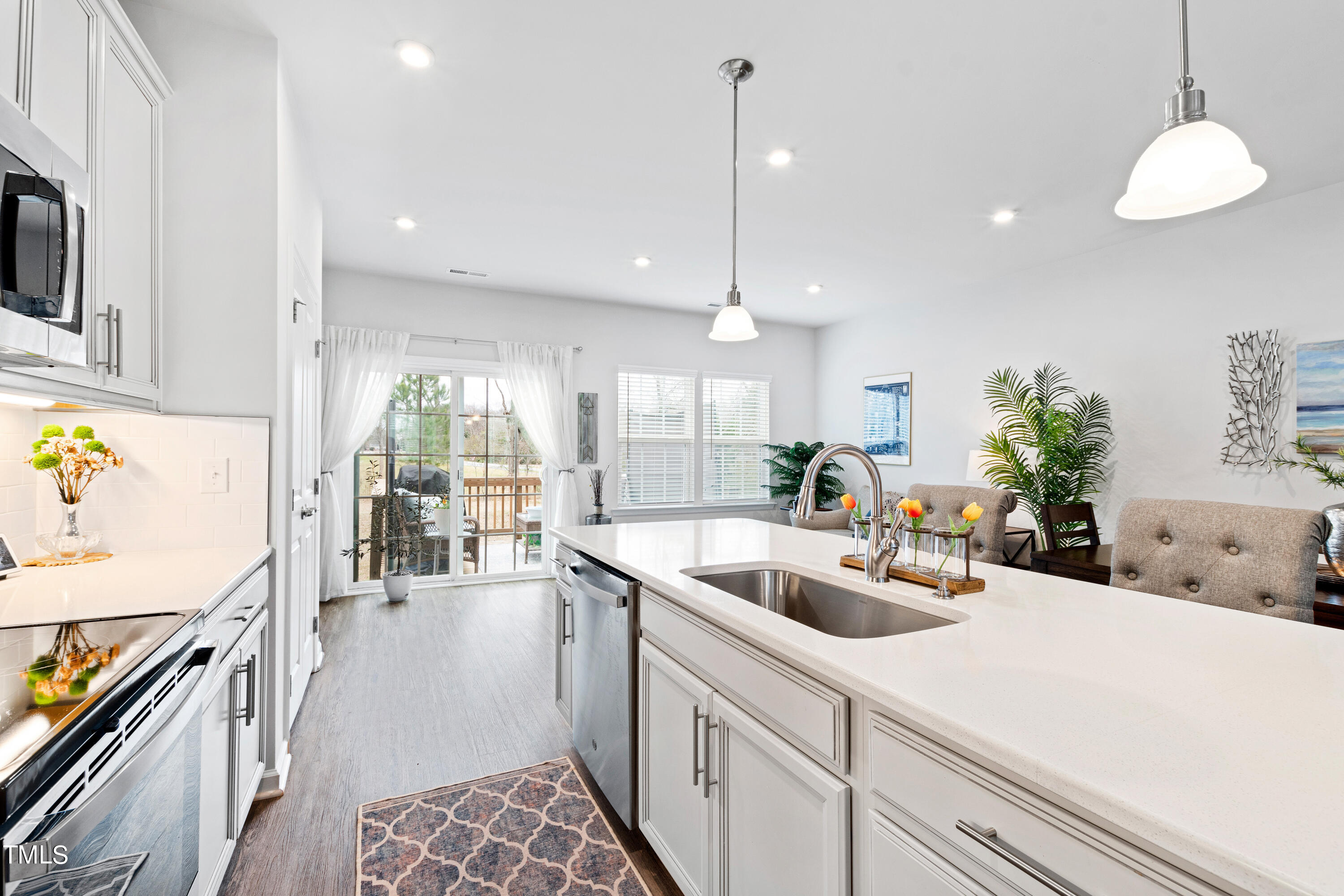 937 Arnold Place Drive