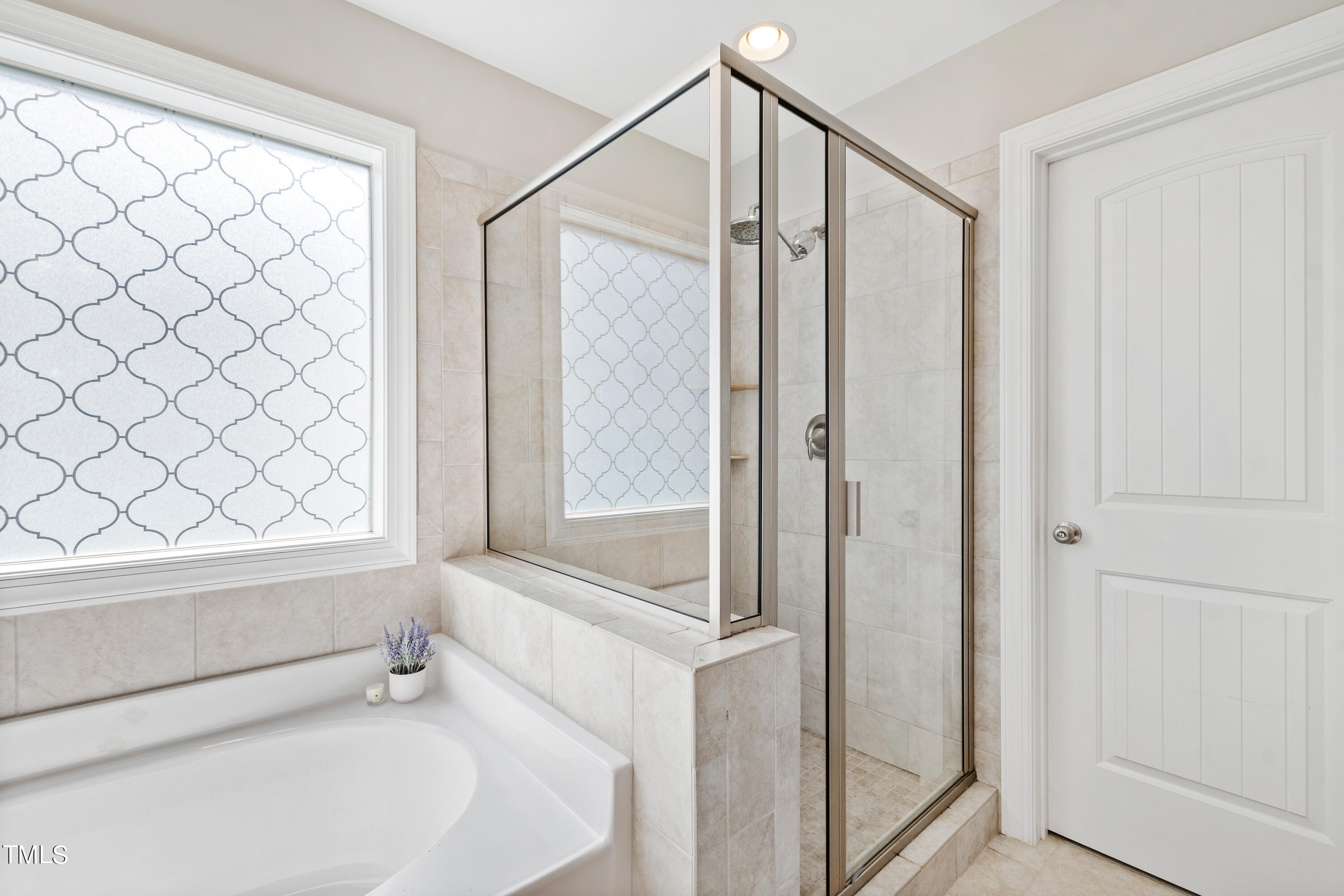 5240 Copain Cove