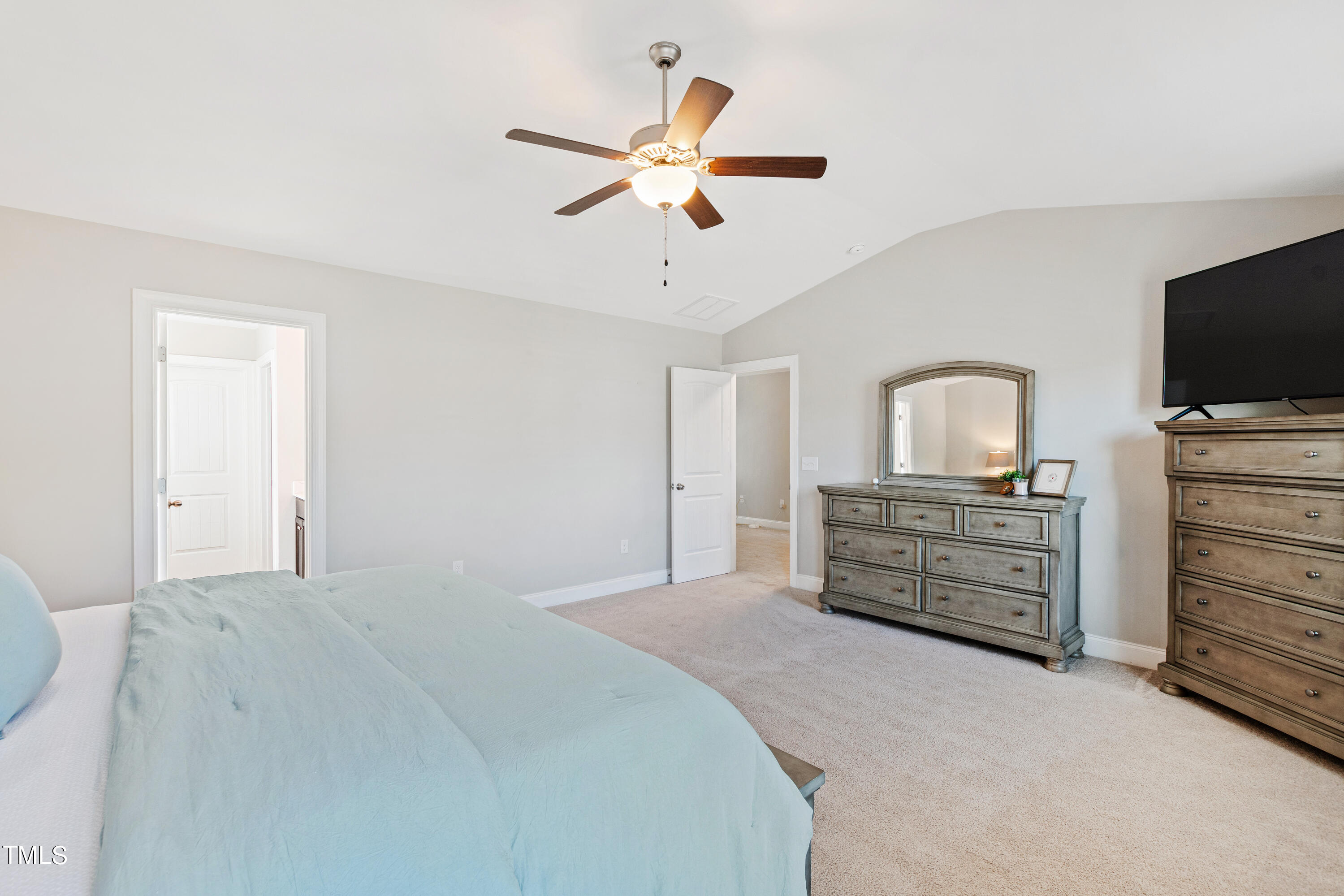 5240 Copain Cove