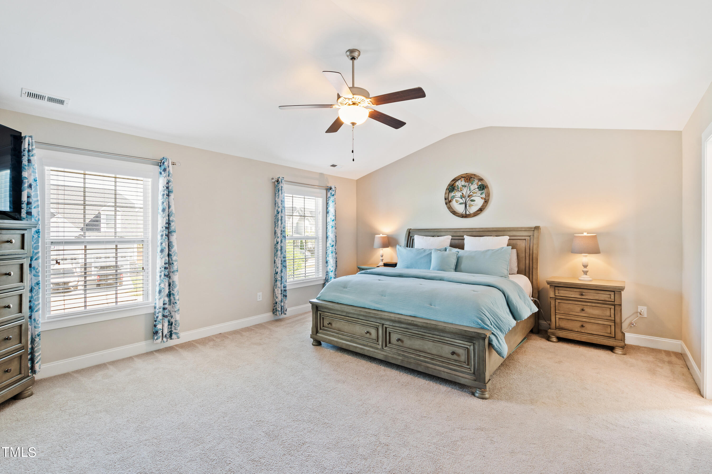 5240 Copain Cove