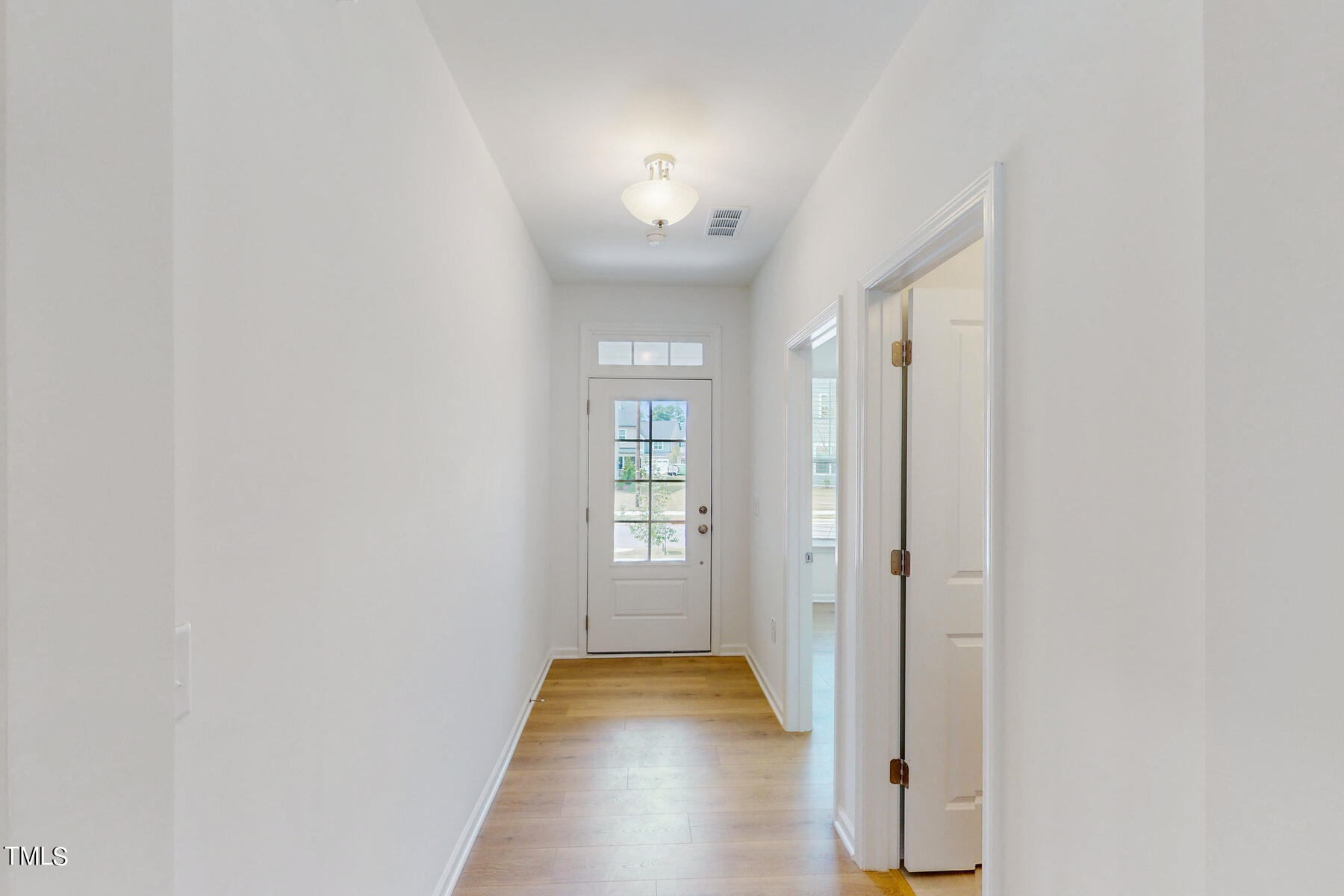 2405 Greshford Lane