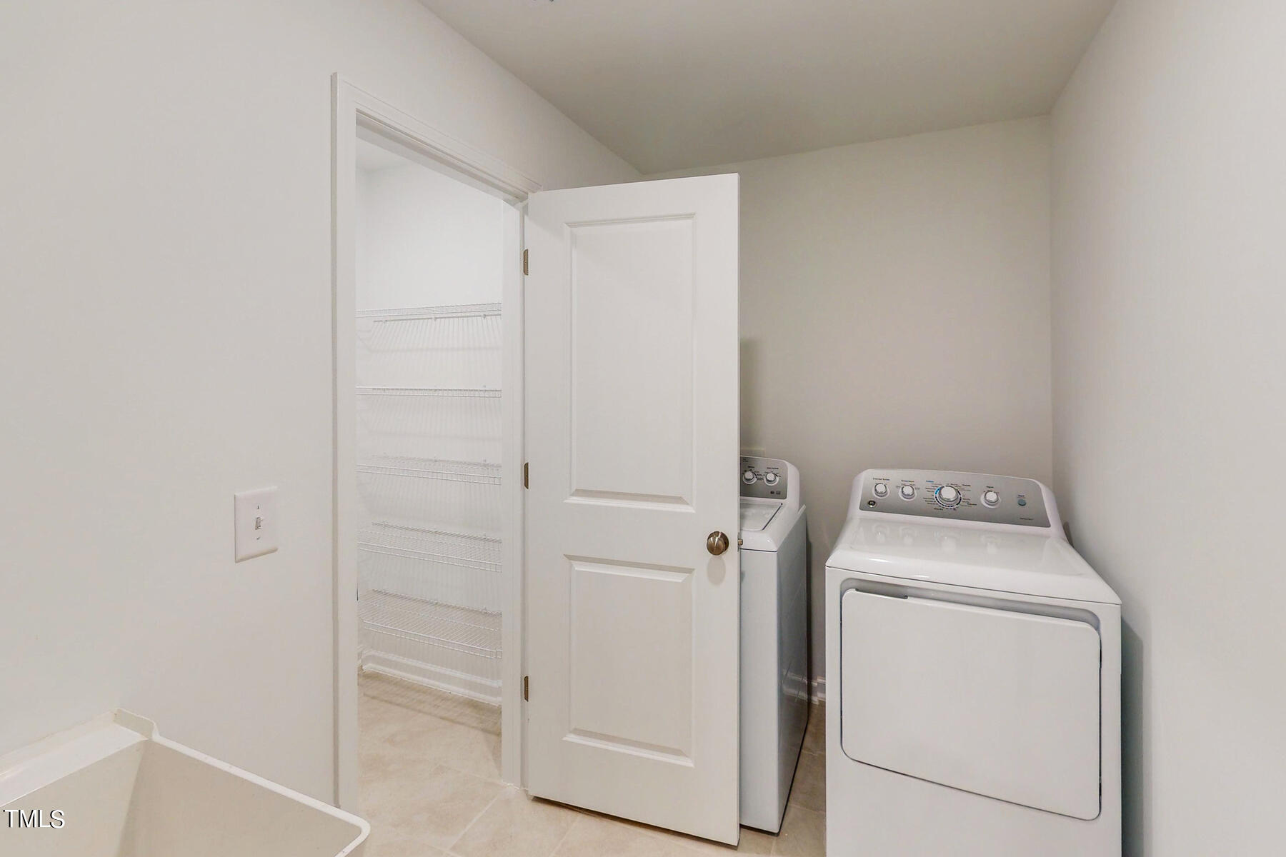 2405 Greshford Lane