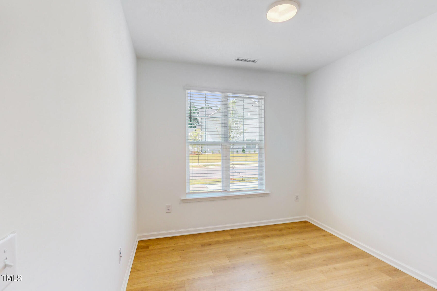 2405 Greshford Lane