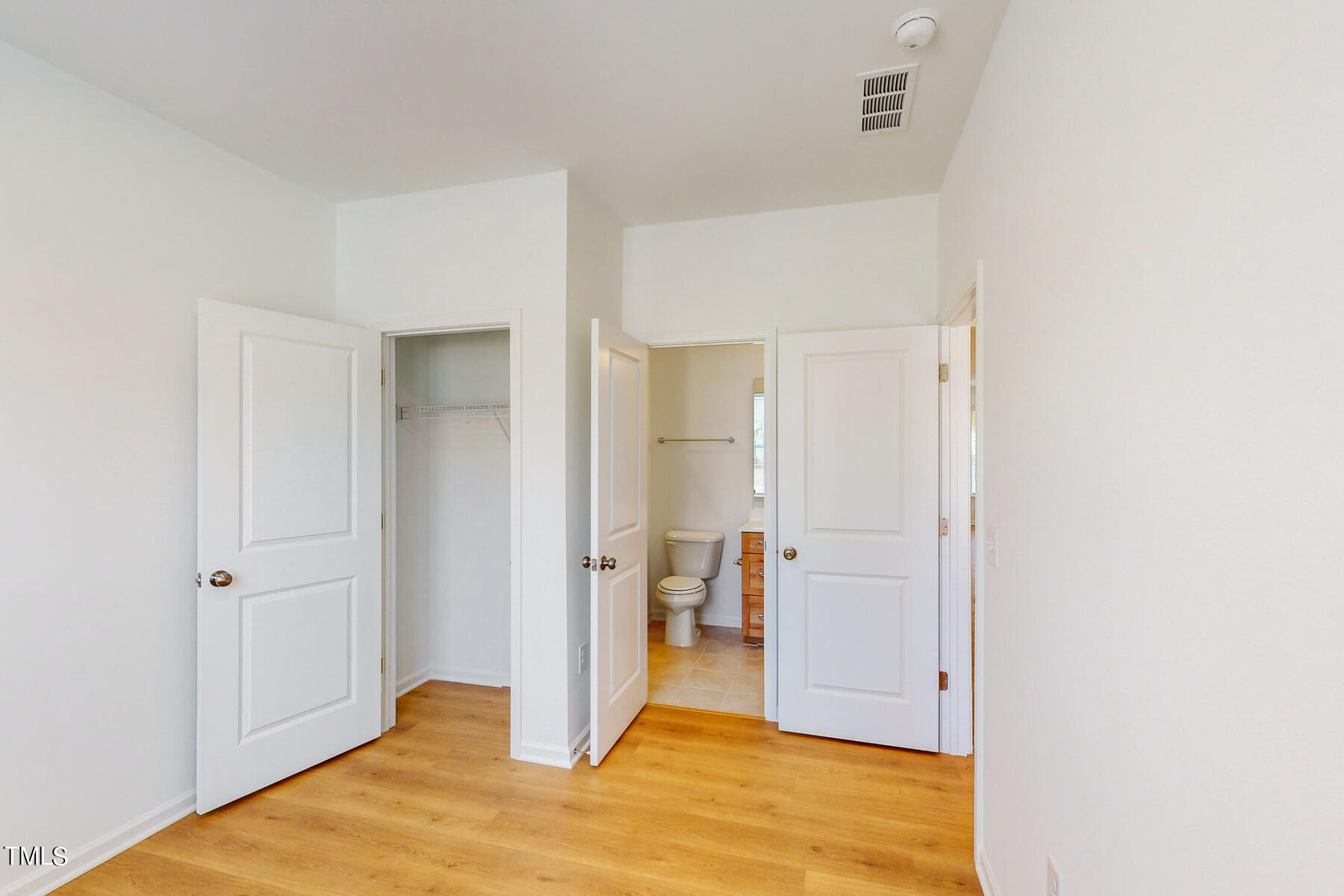 2405 Greshford Lane