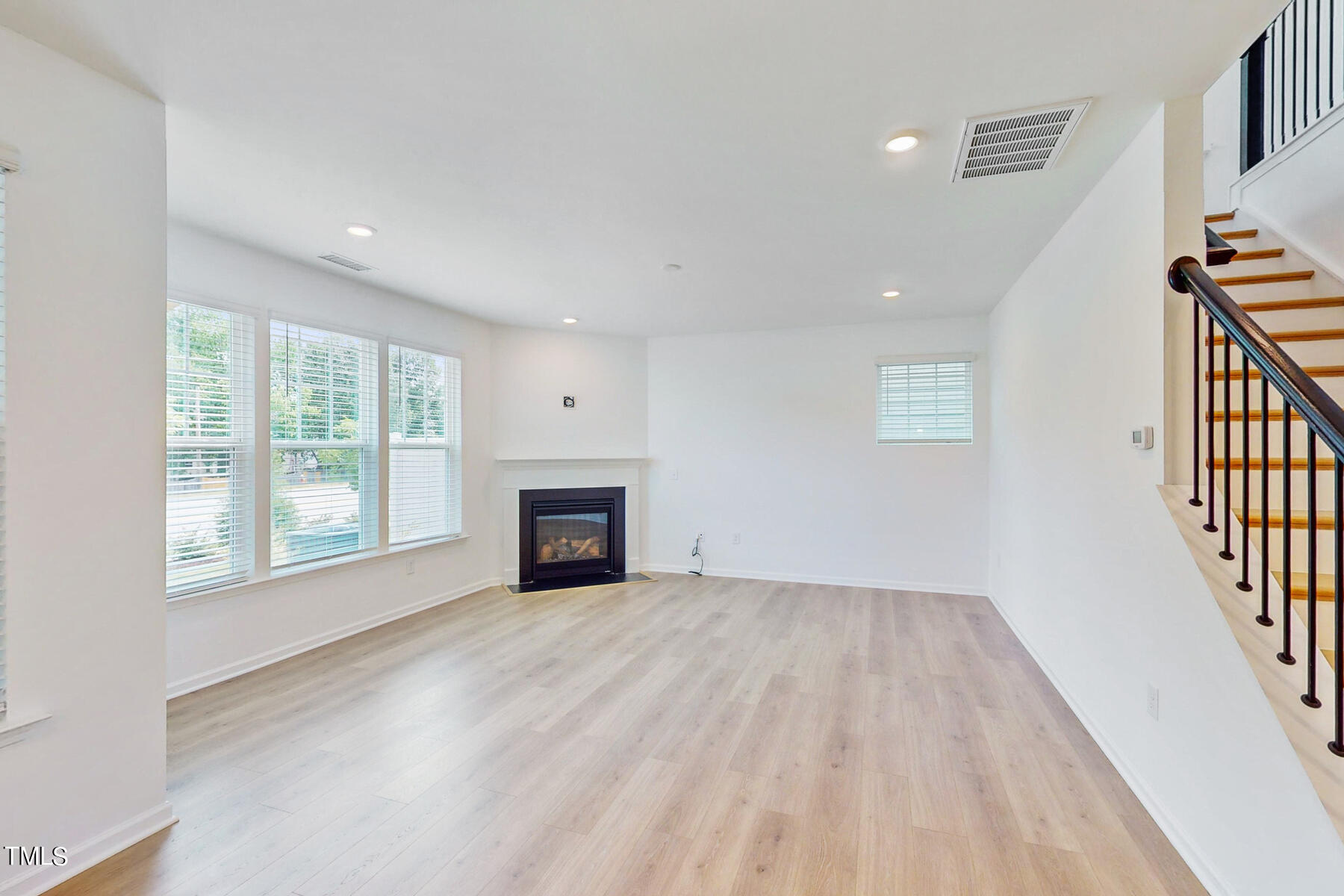 2405 Greshford Lane
