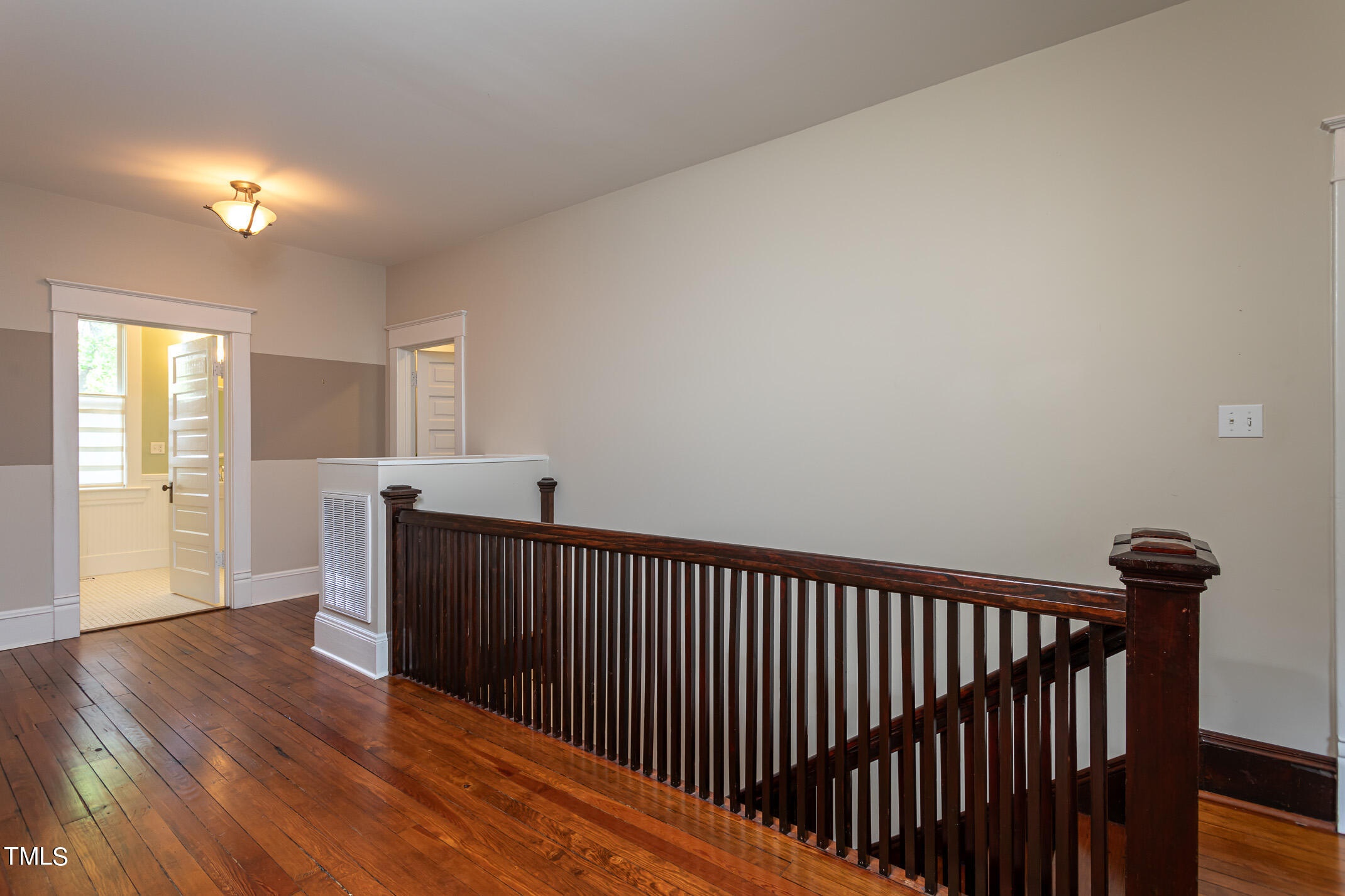 903 W Lenoir Street