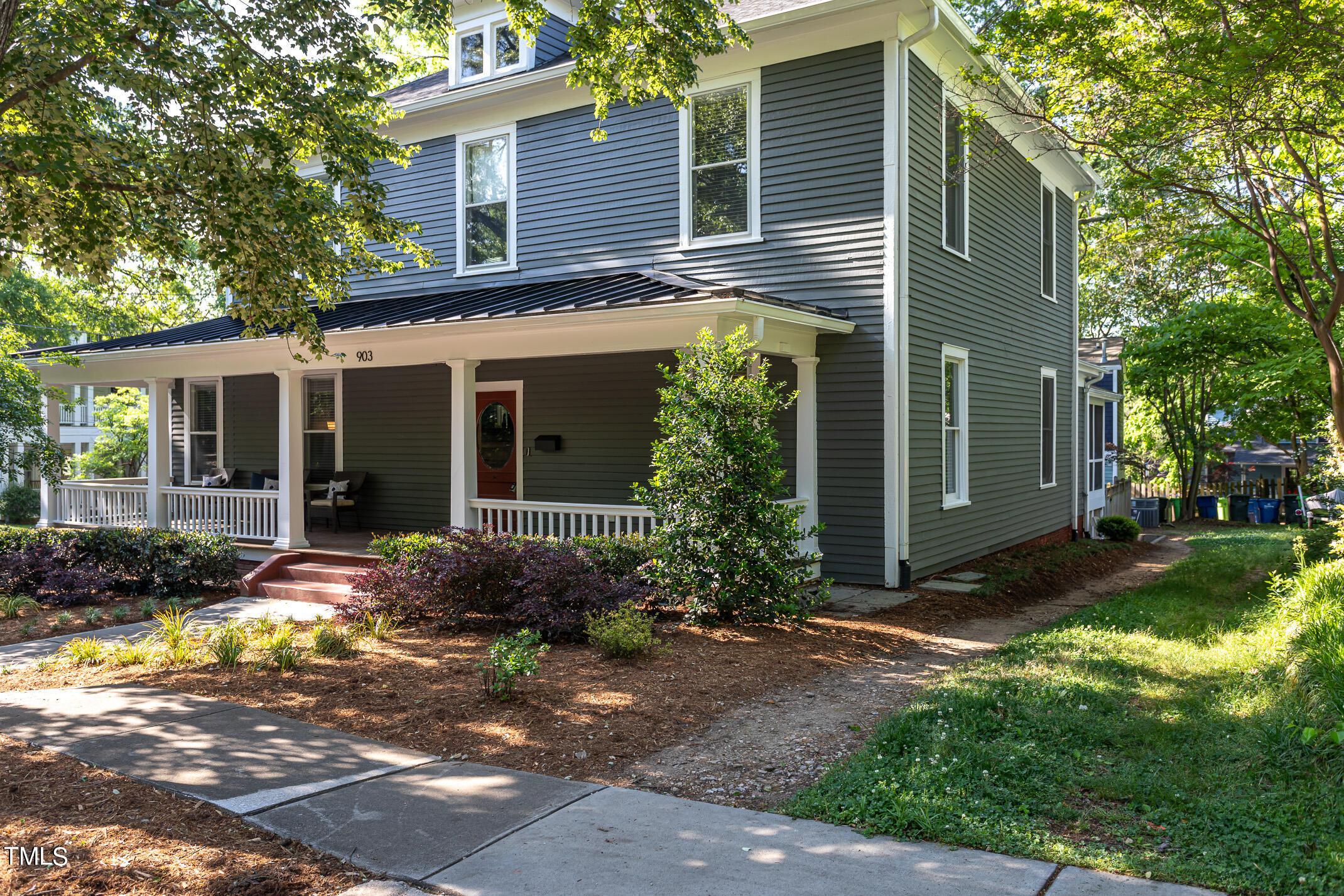 903 W Lenoir Street