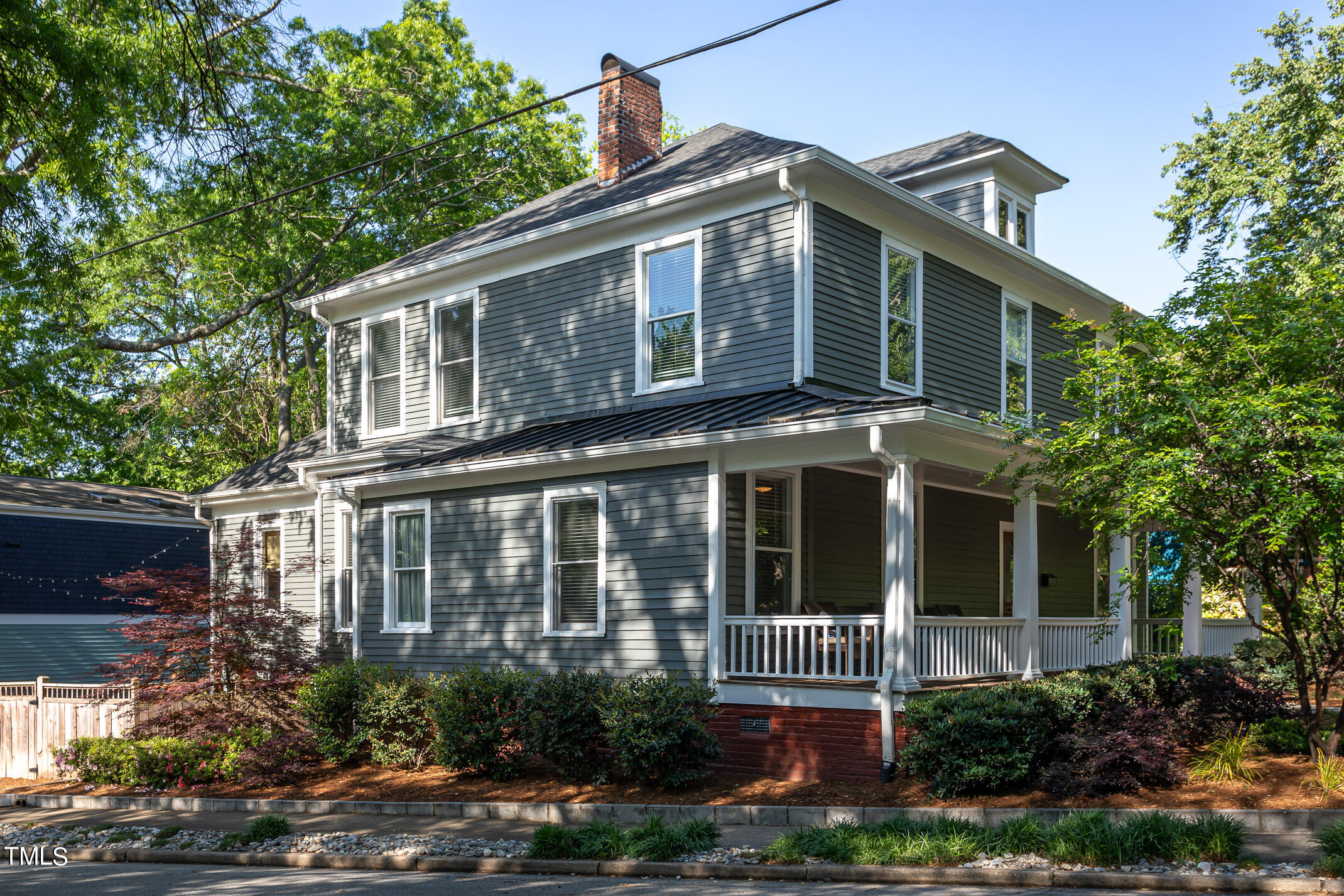 903 W Lenoir Street