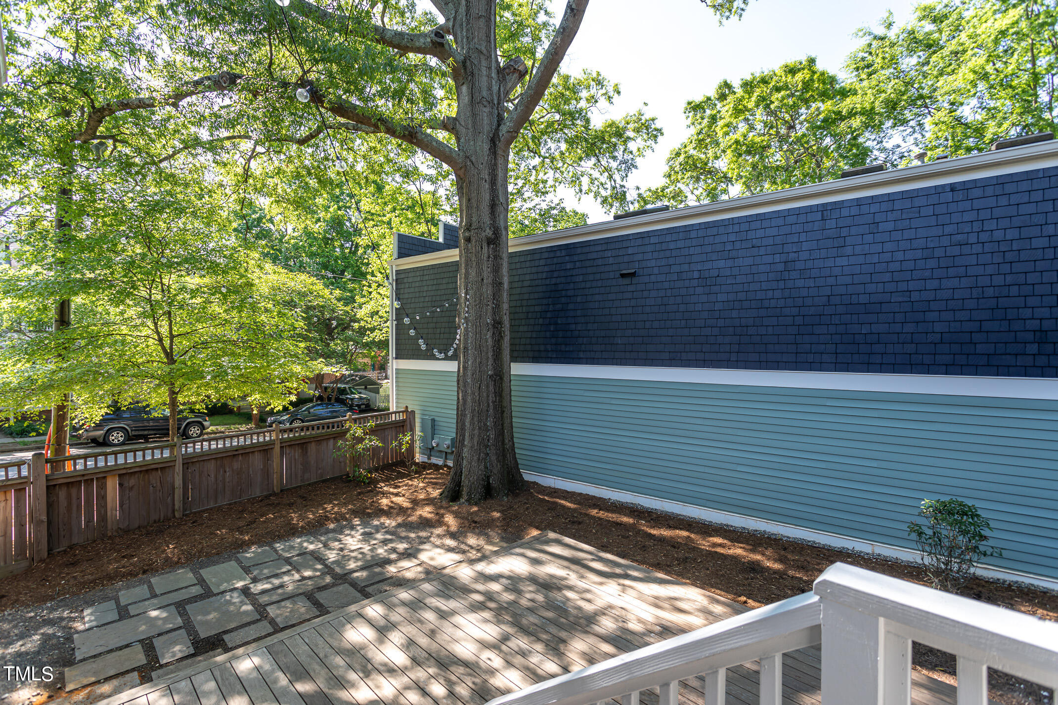 903 W Lenoir Street