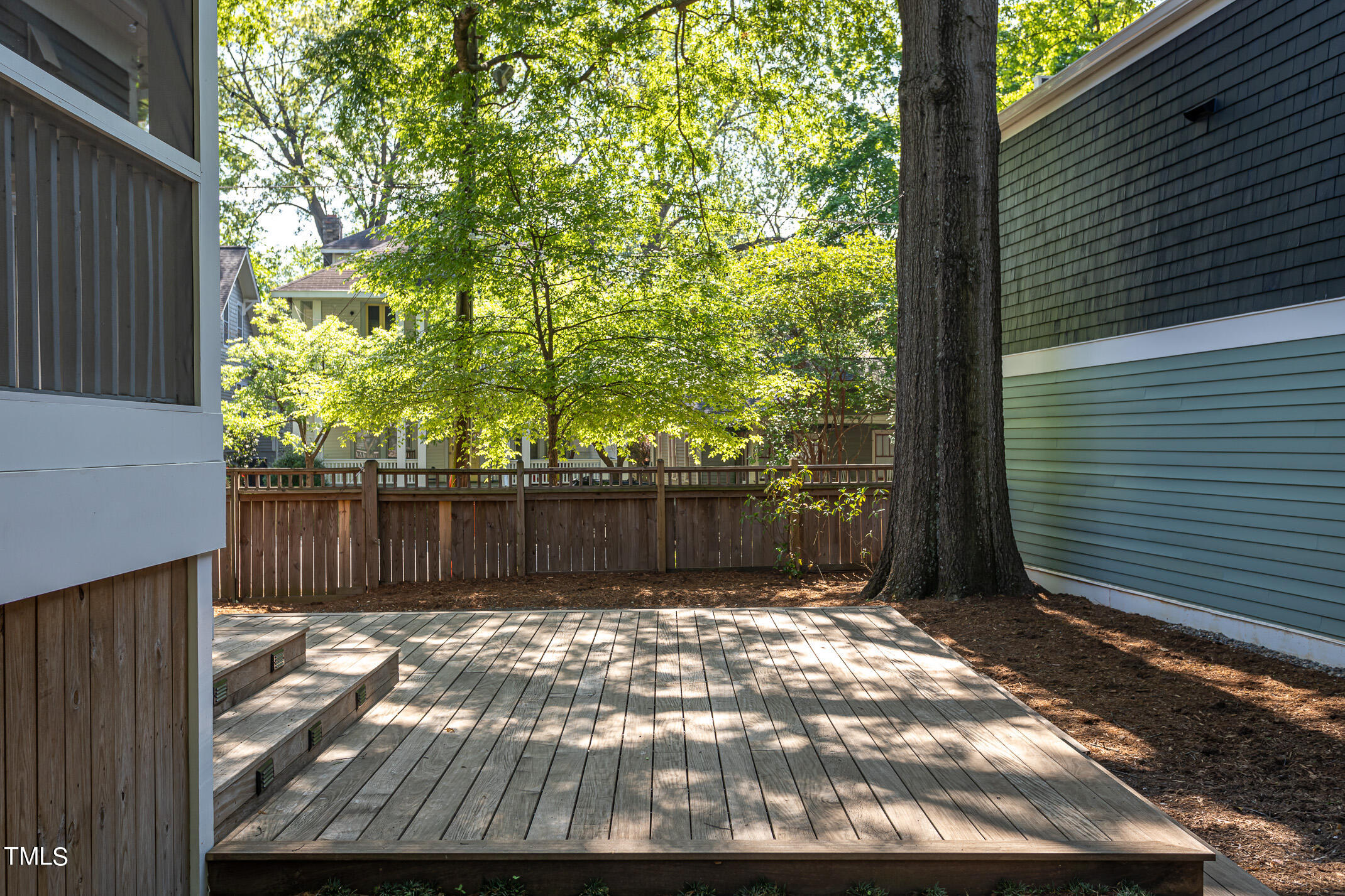 903 W Lenoir Street