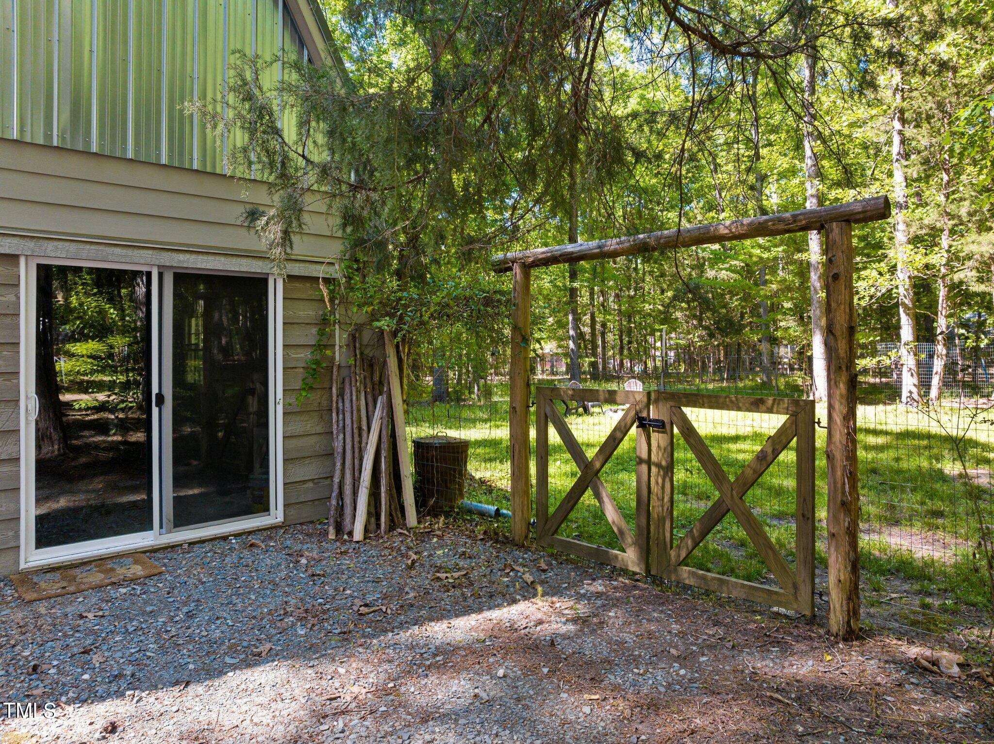 2613 Overland Passage Road