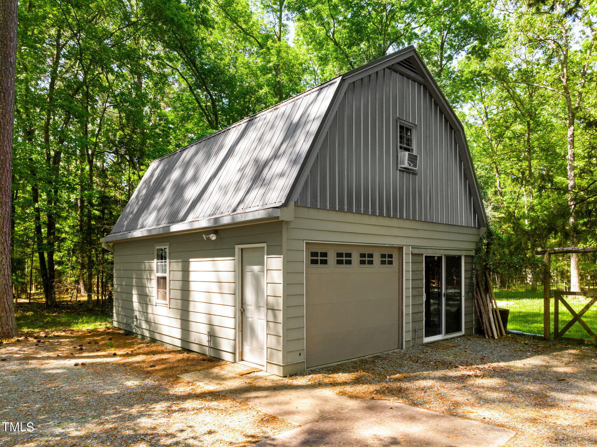 2613 Overland Passage Road
