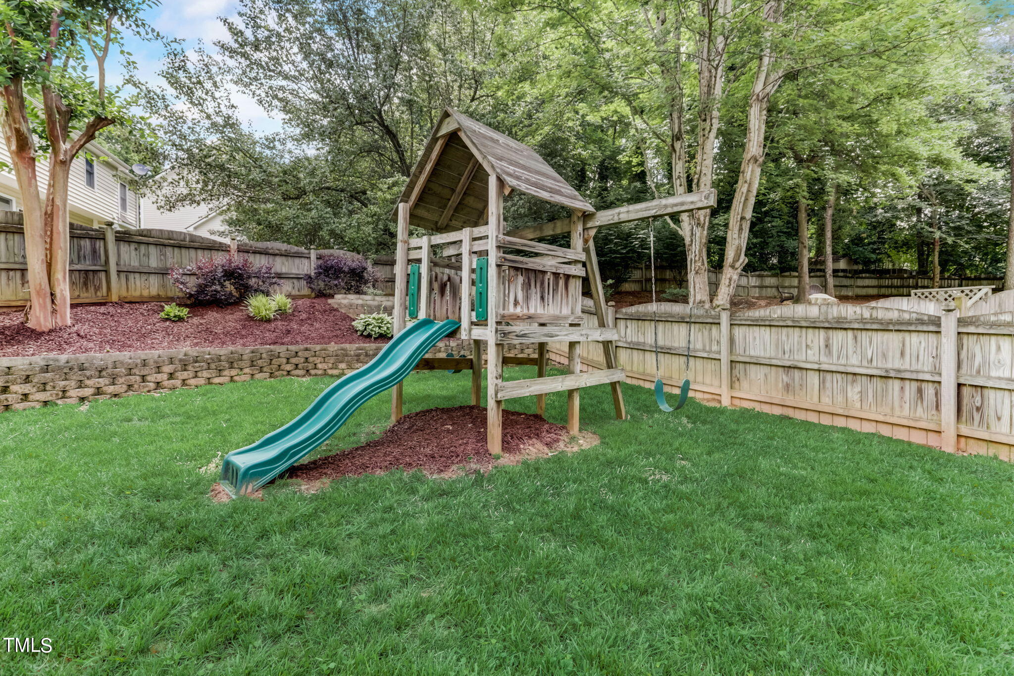 1425 Opal Court