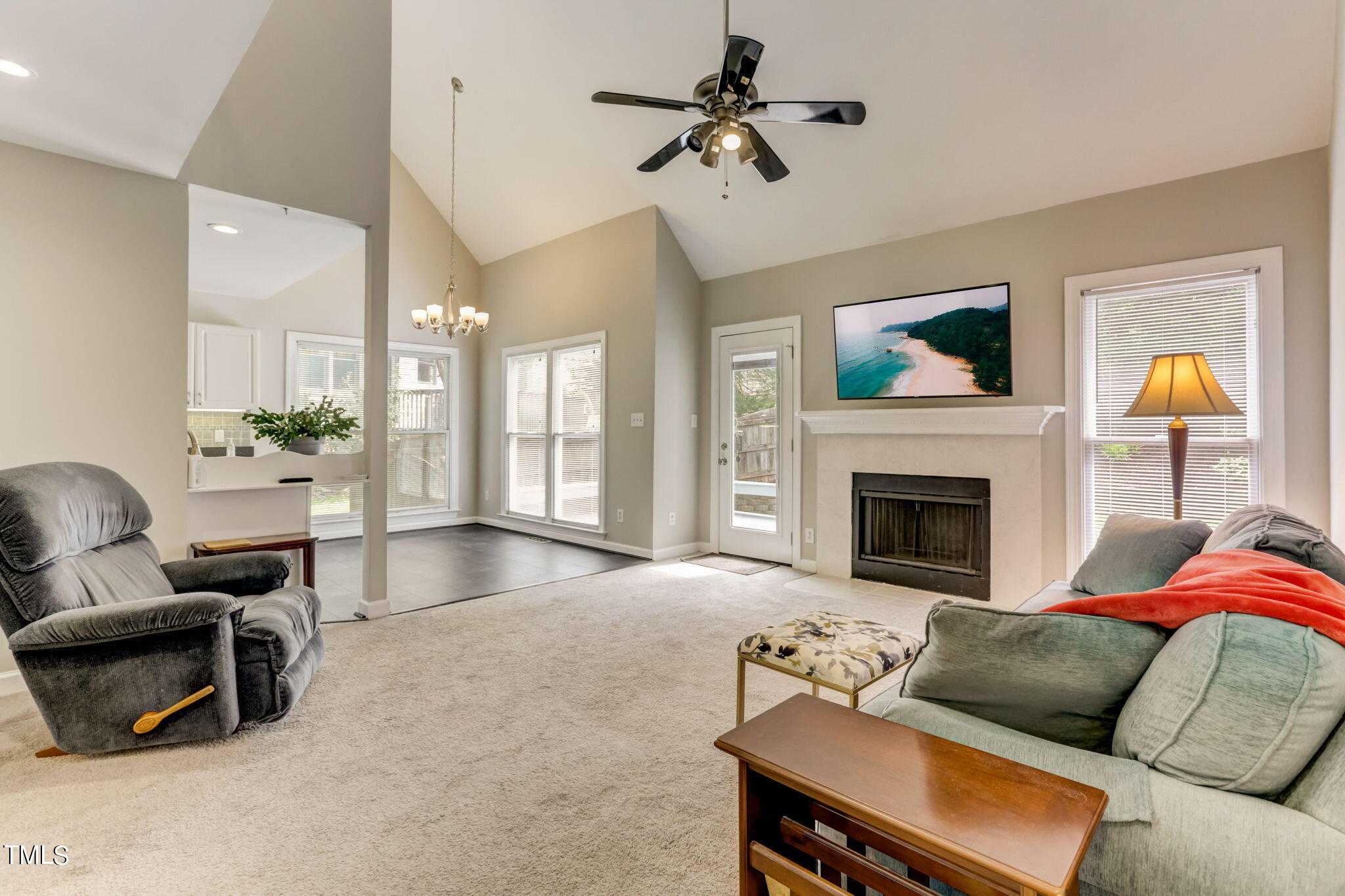 1425 Opal Court