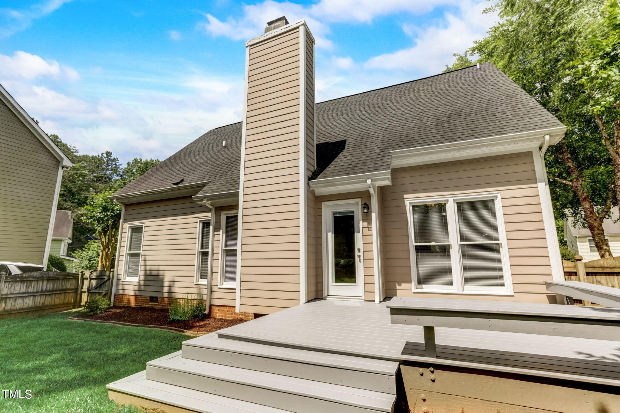 1425 Opal Court