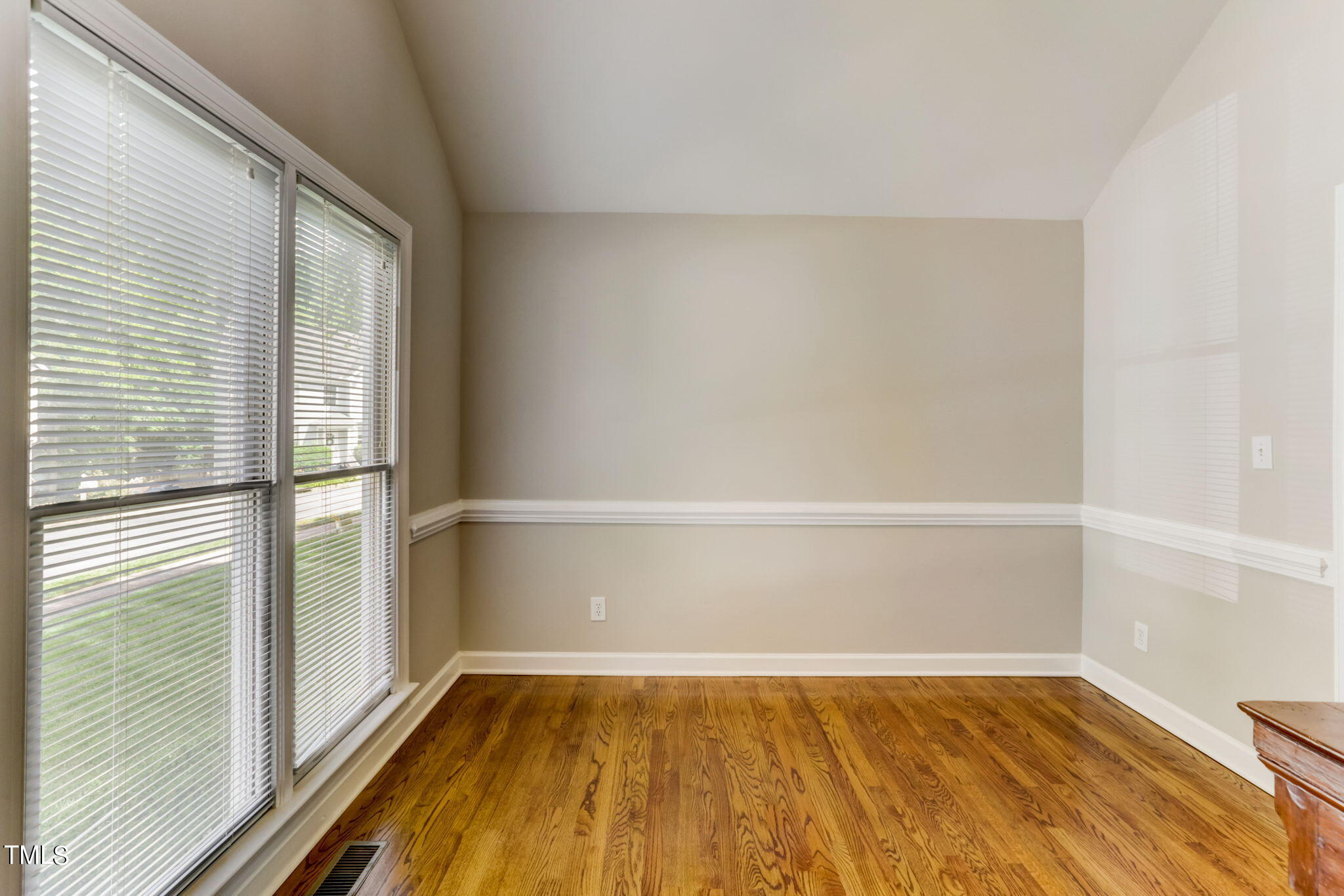 1425 Opal Court