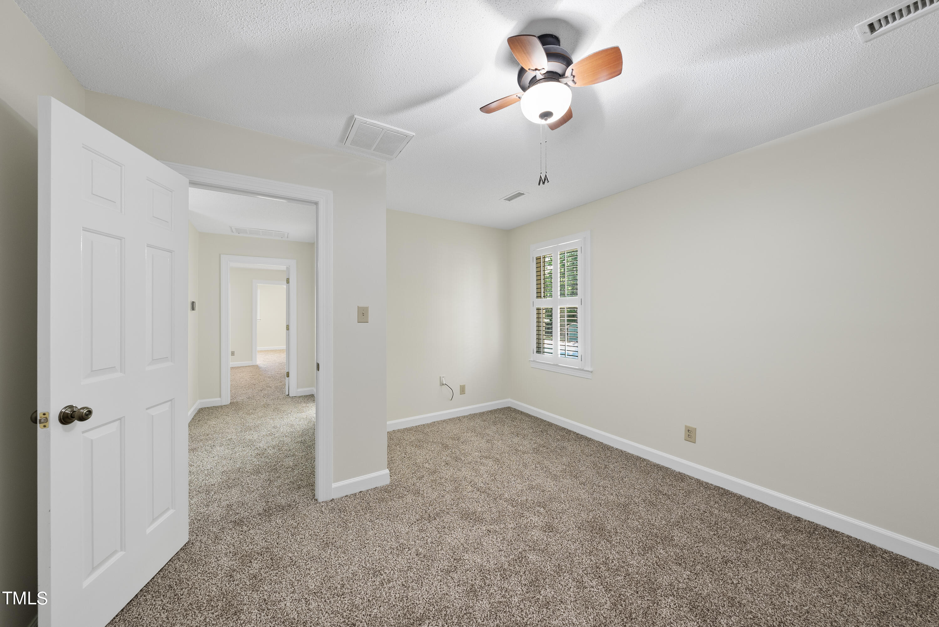 8100 Kingsland Drive