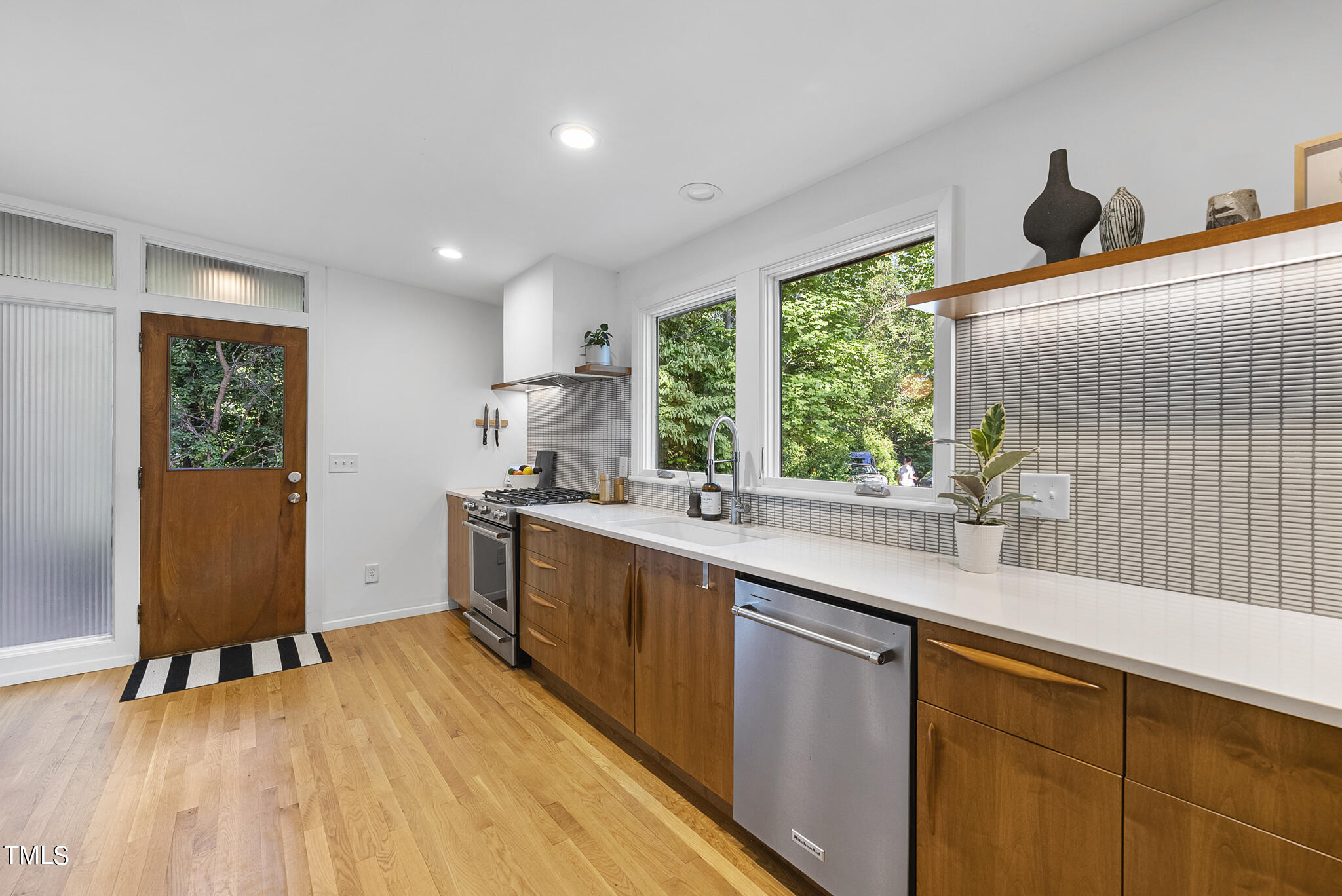 714 Lake Boone Trail