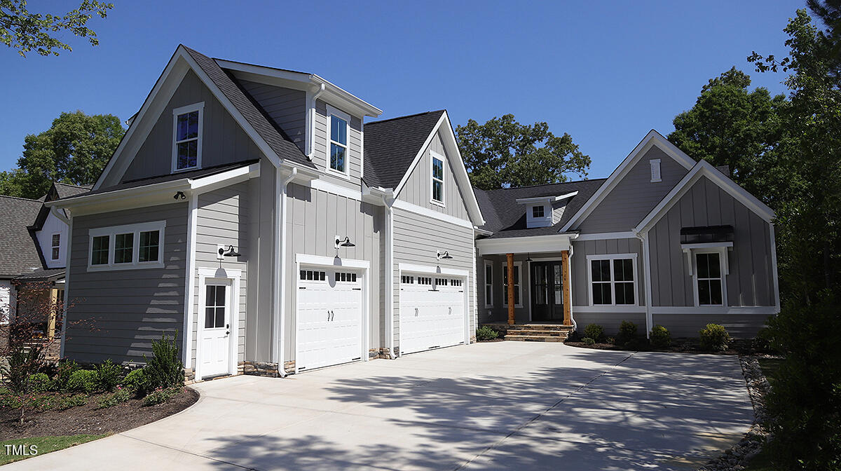 37 Colonial Trail Court