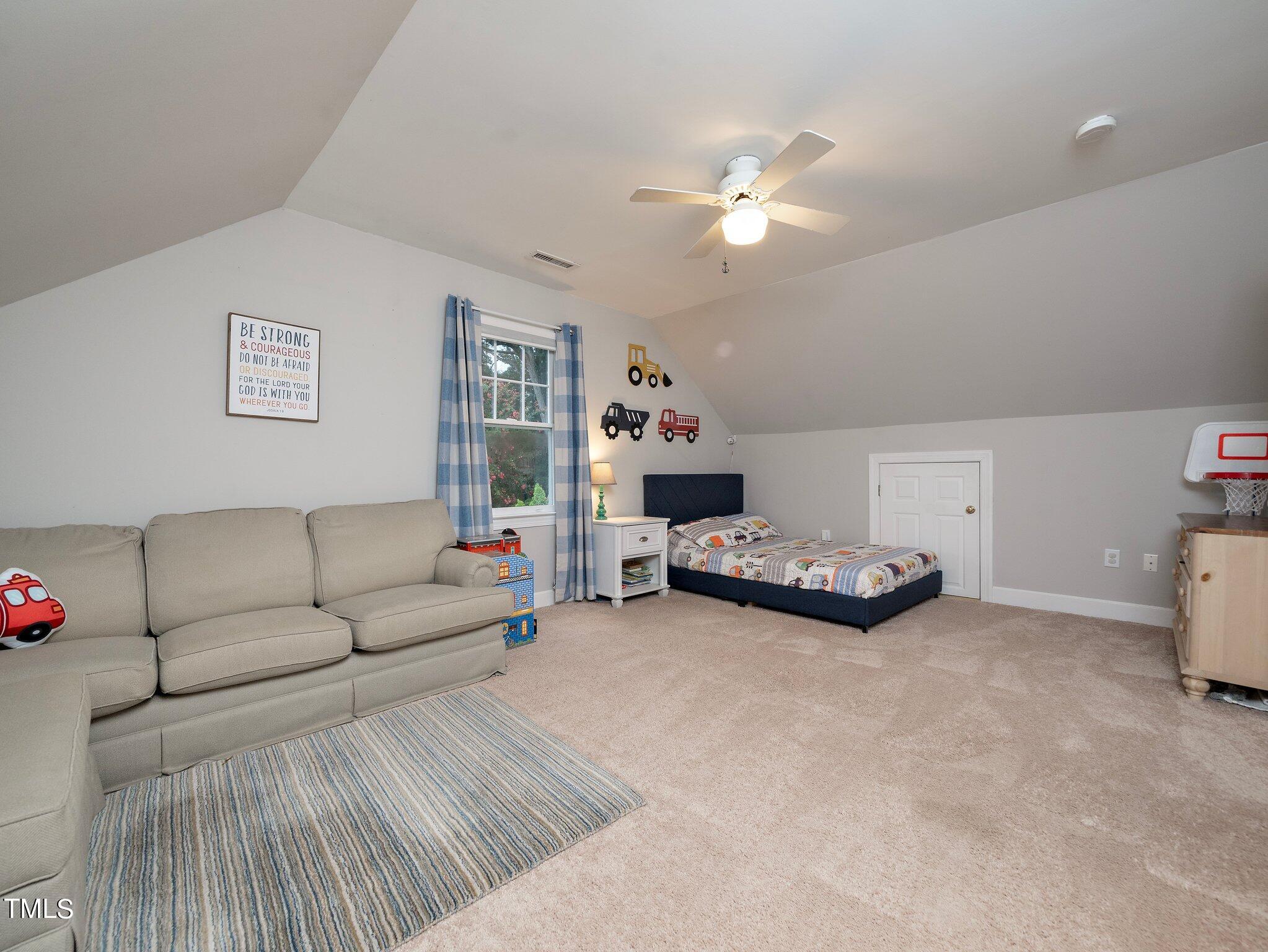 2405 Diamondhitch Trail