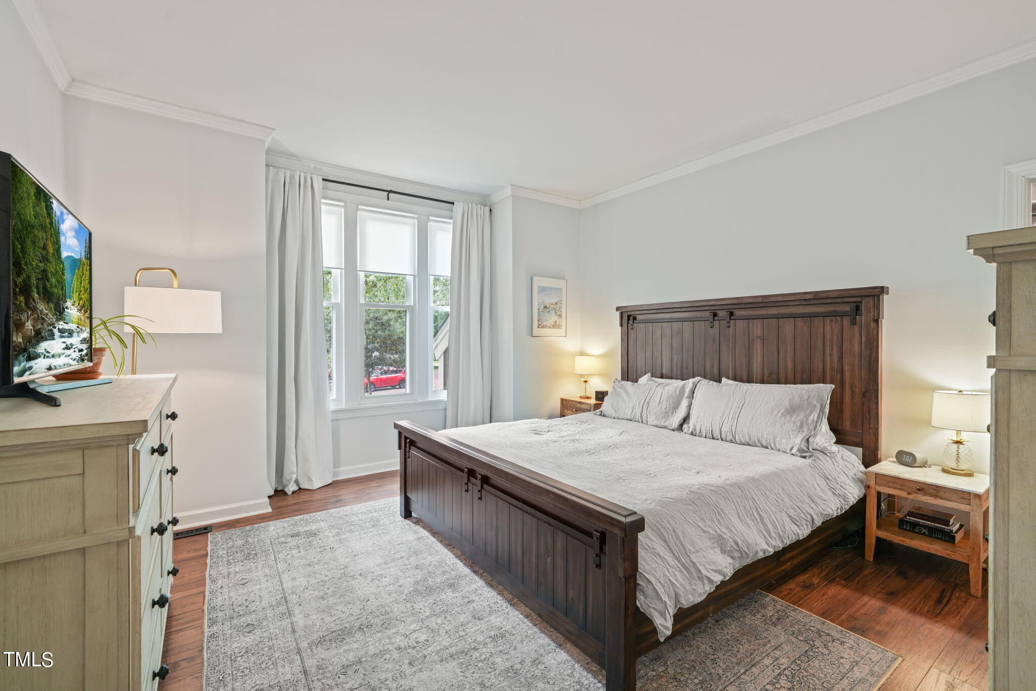 5818 Sentinel Drive