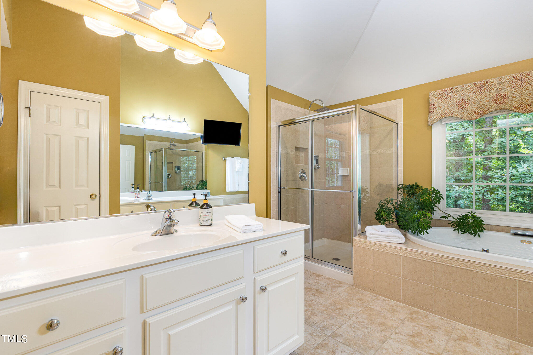 100 Arlen Park Place