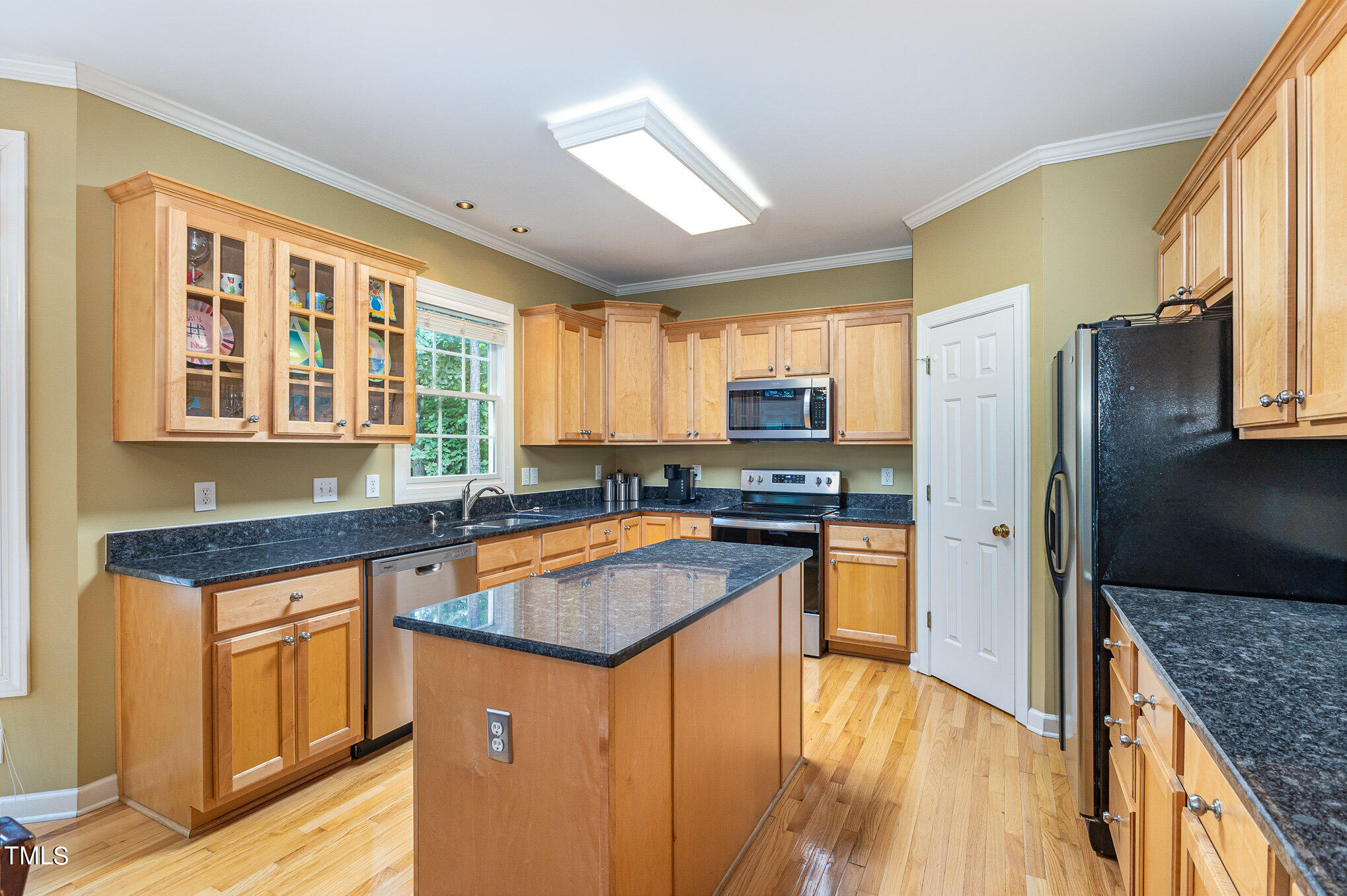100 Arlen Park Place