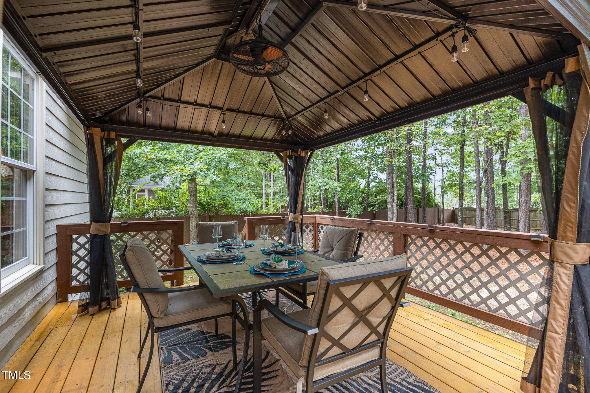 100 Arlen Park Place