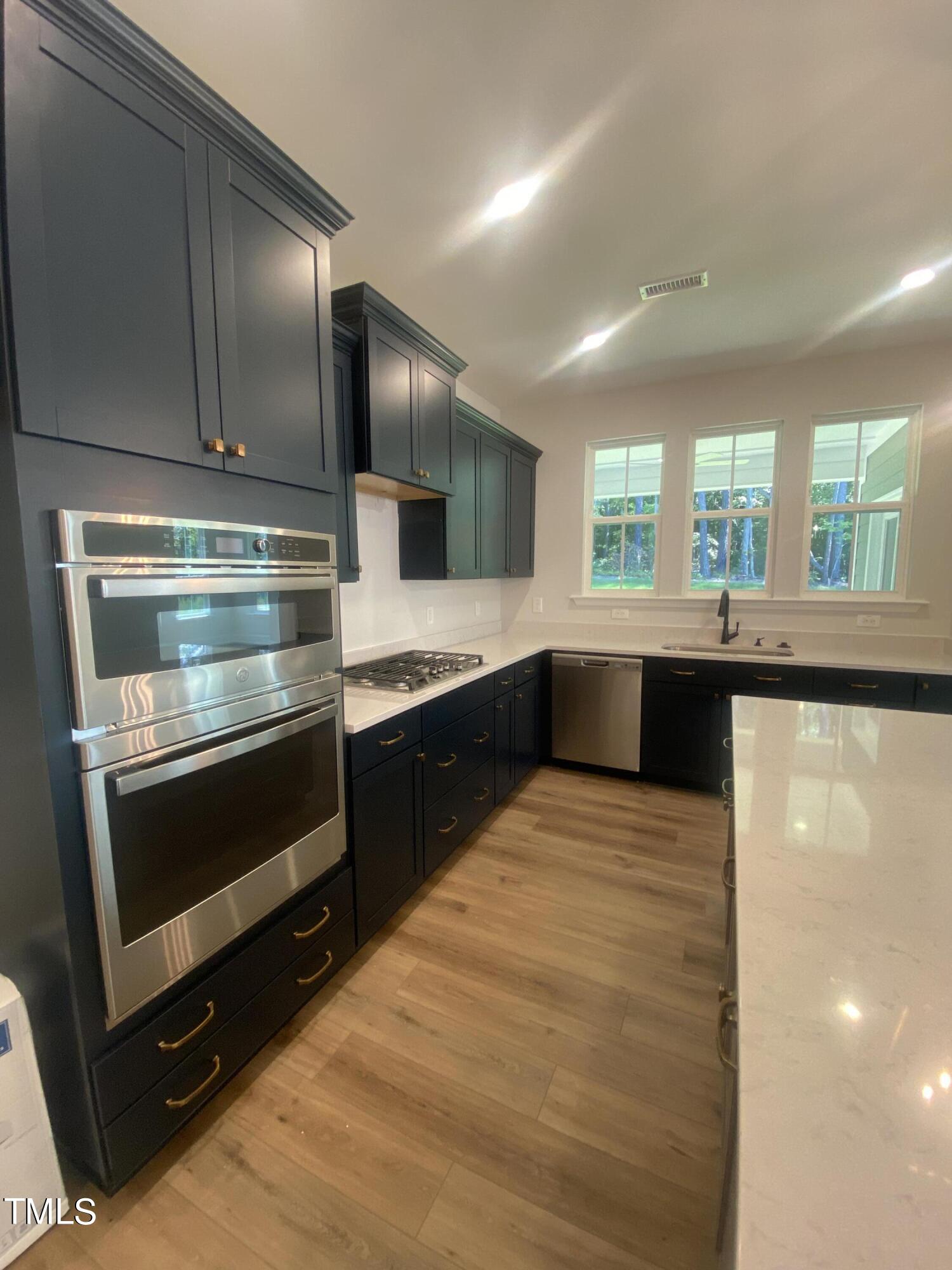501 Old Smokehouse Drive # 403