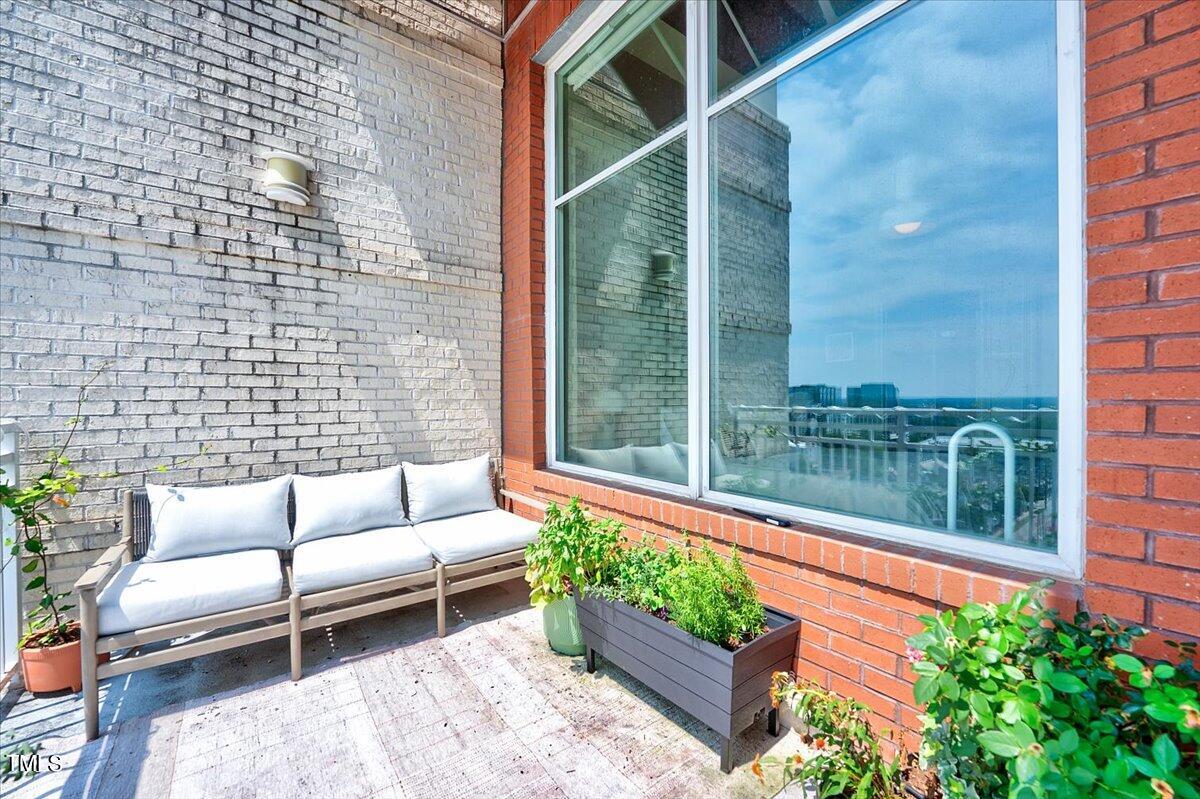 400 W North Street # 1602