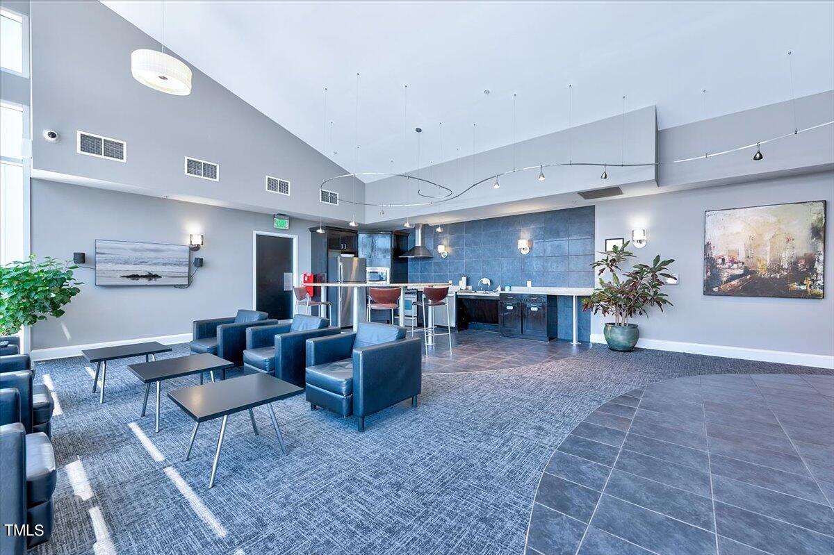 400 W North Street # 1602