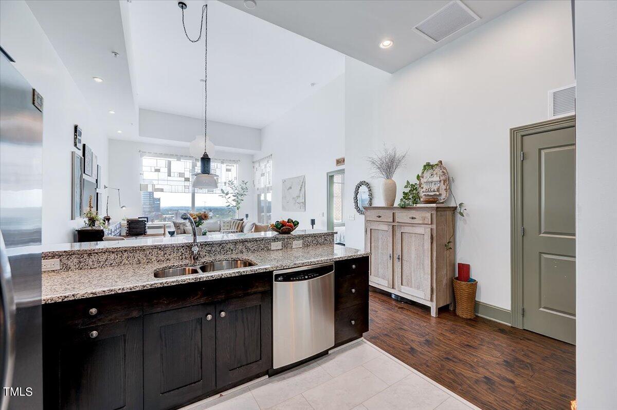 400 W North Street # 1602