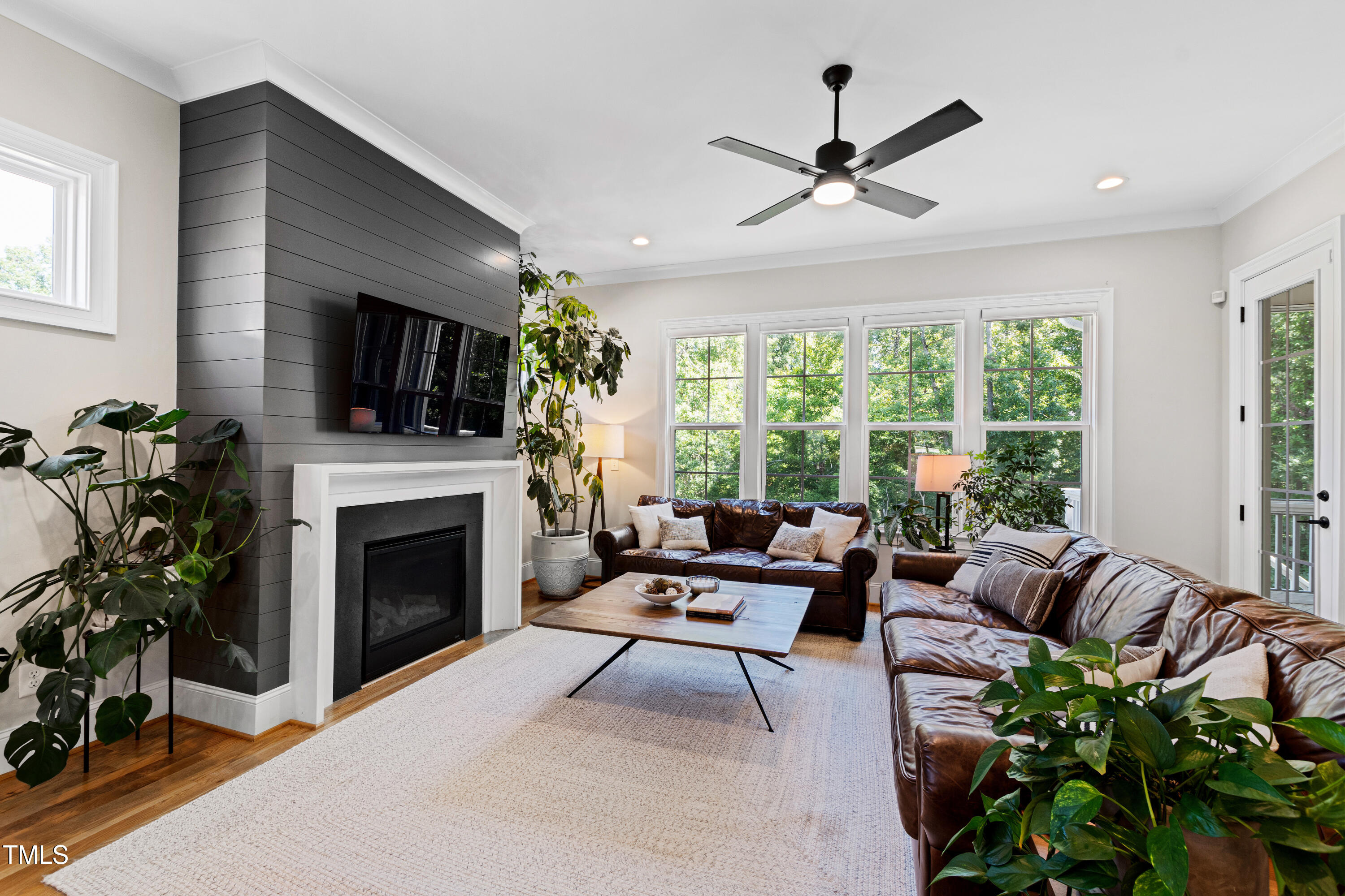 320 Harewood Place