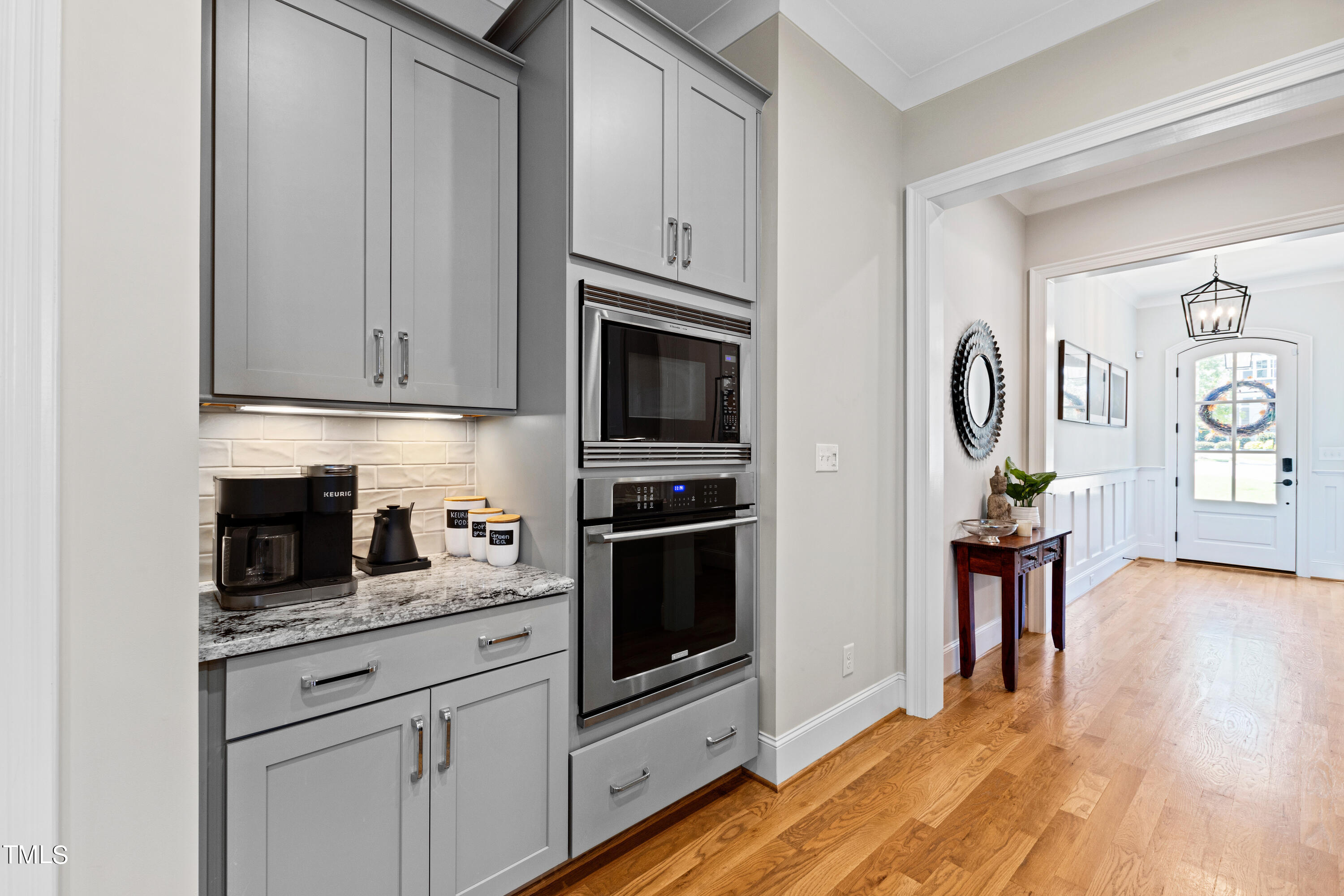 320 Harewood Place