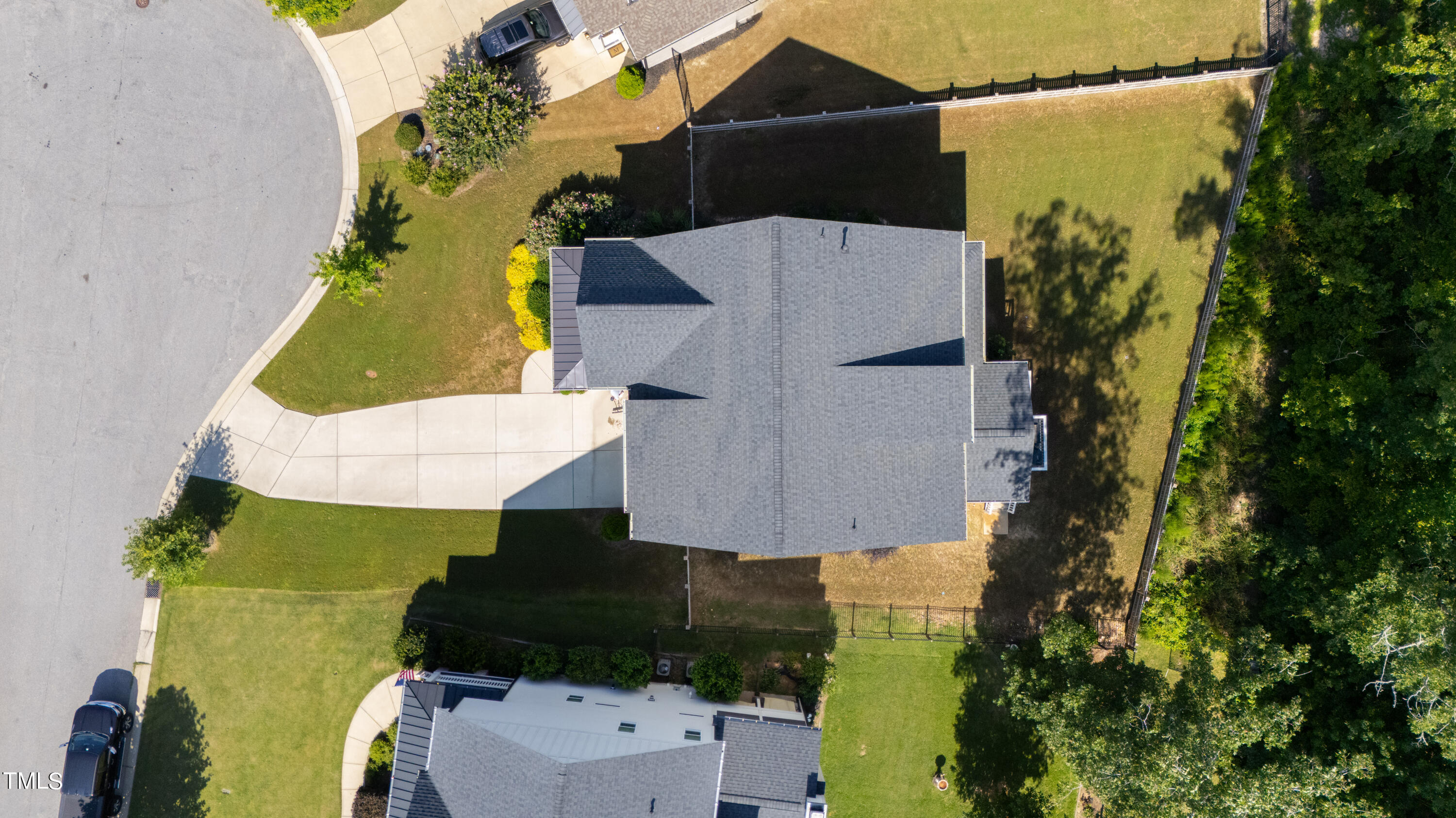 320 Harewood Place