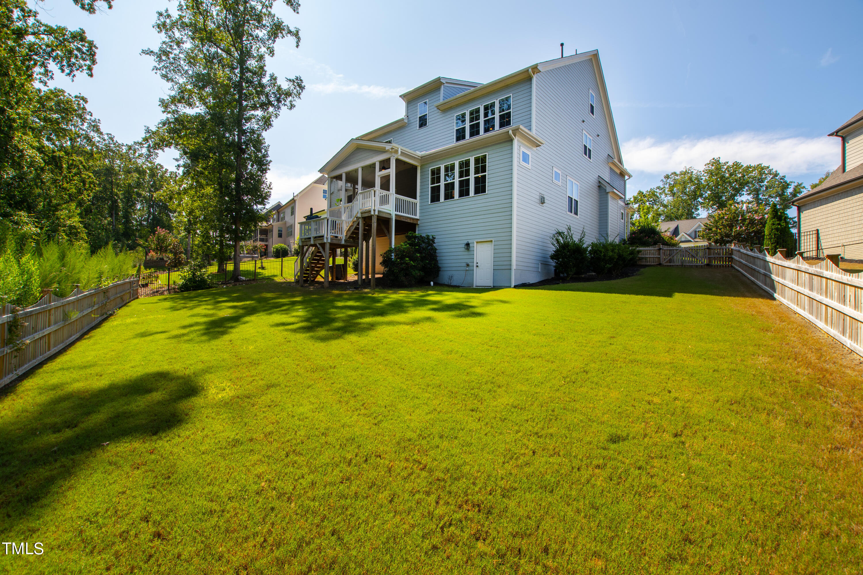 320 Harewood Place