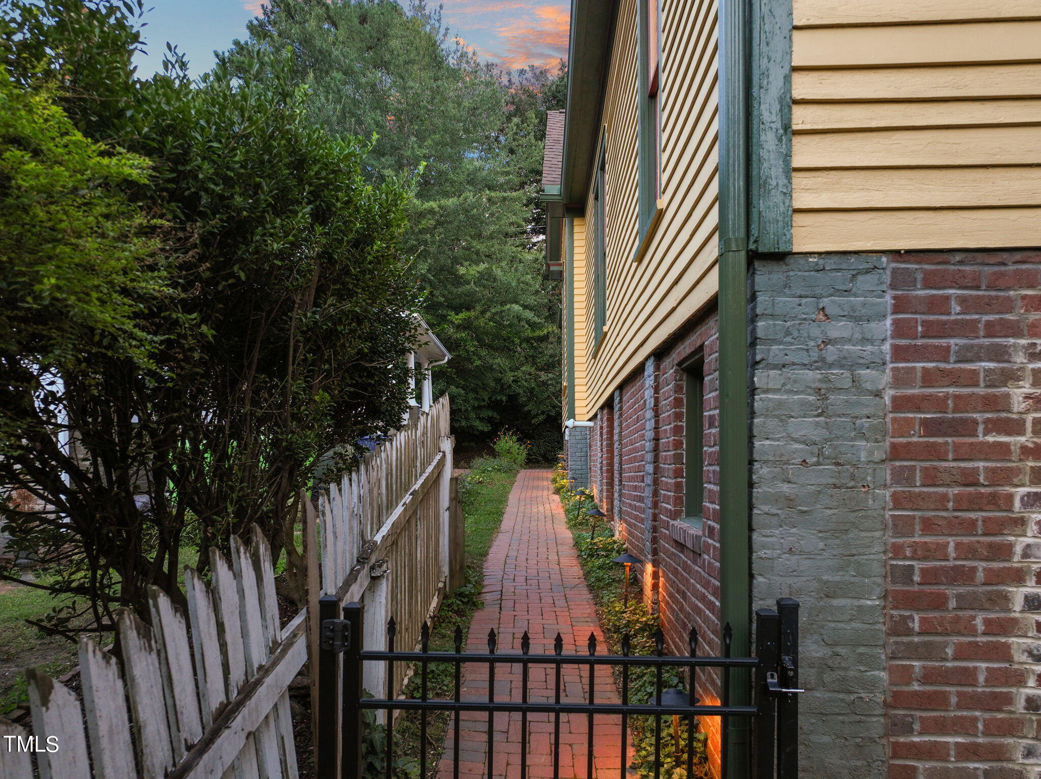 215 N East Street