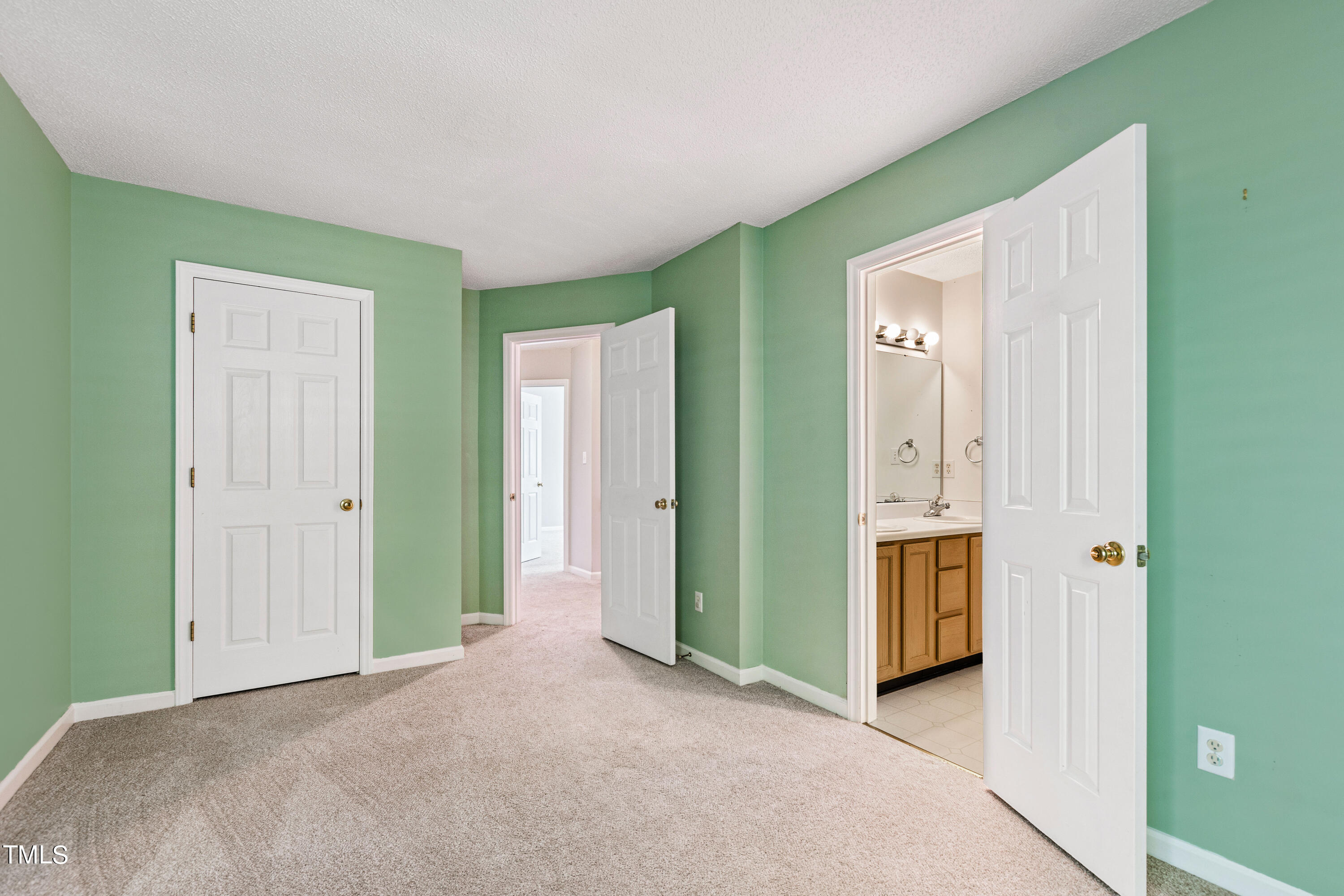 4 Burwell Court