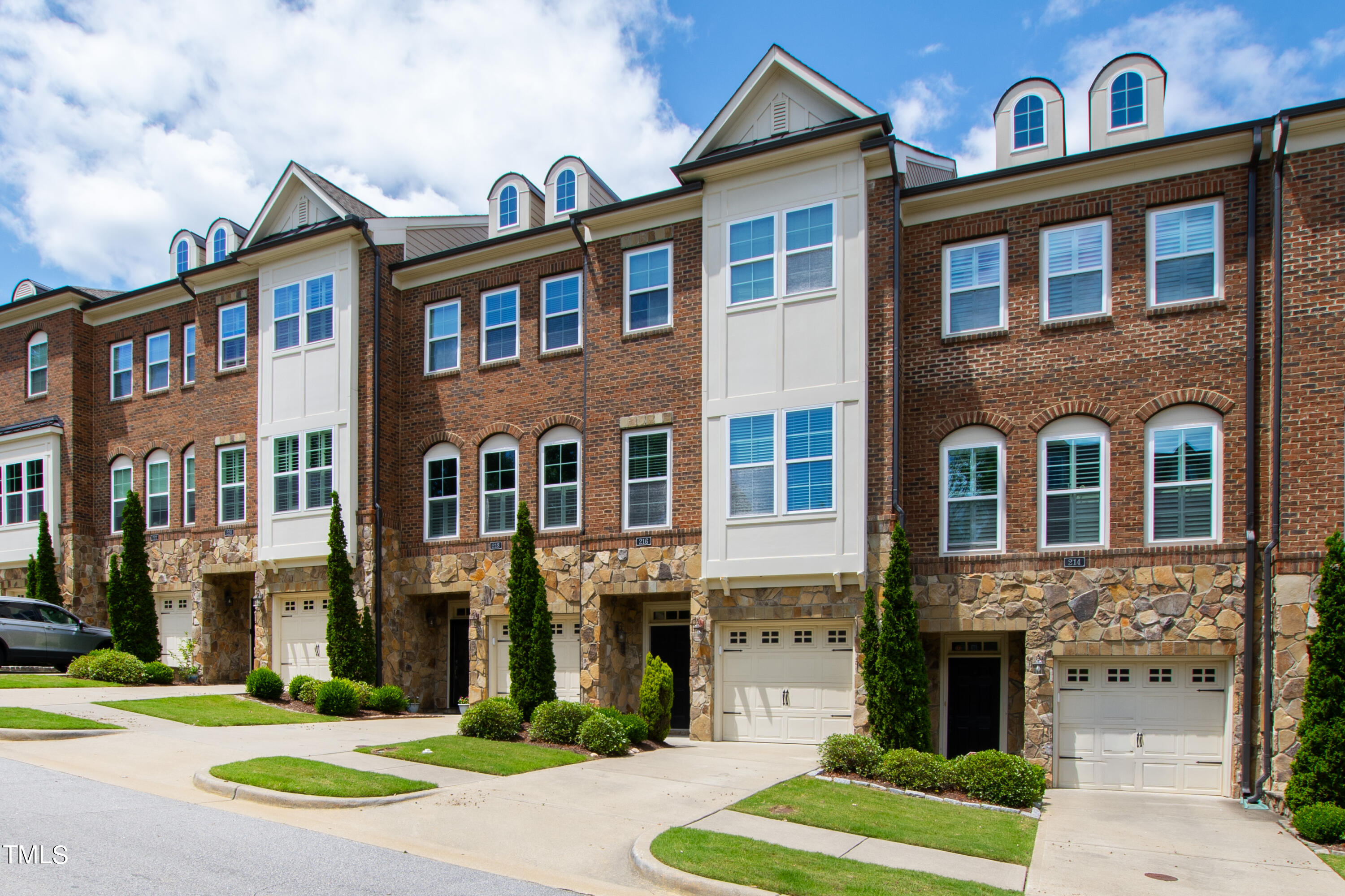 216 Allister Drive