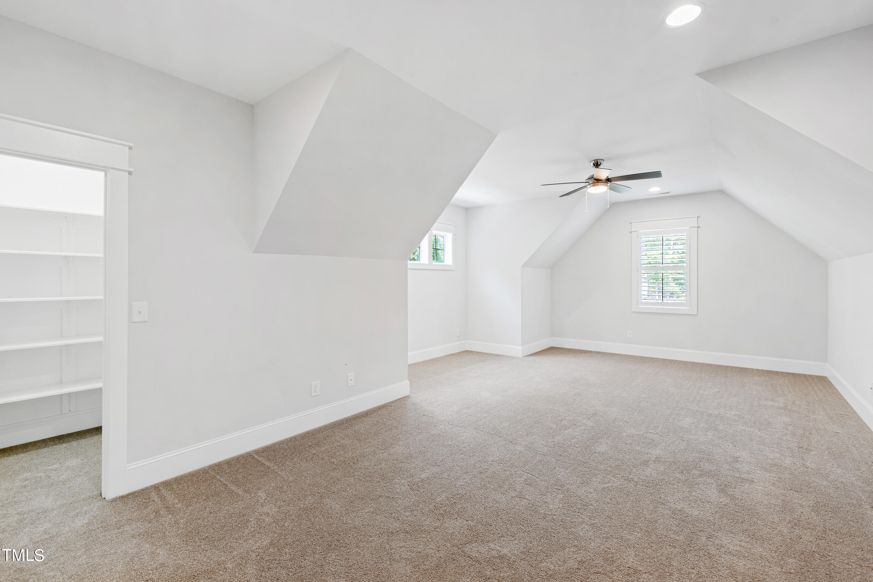1509 Rock Dove Way