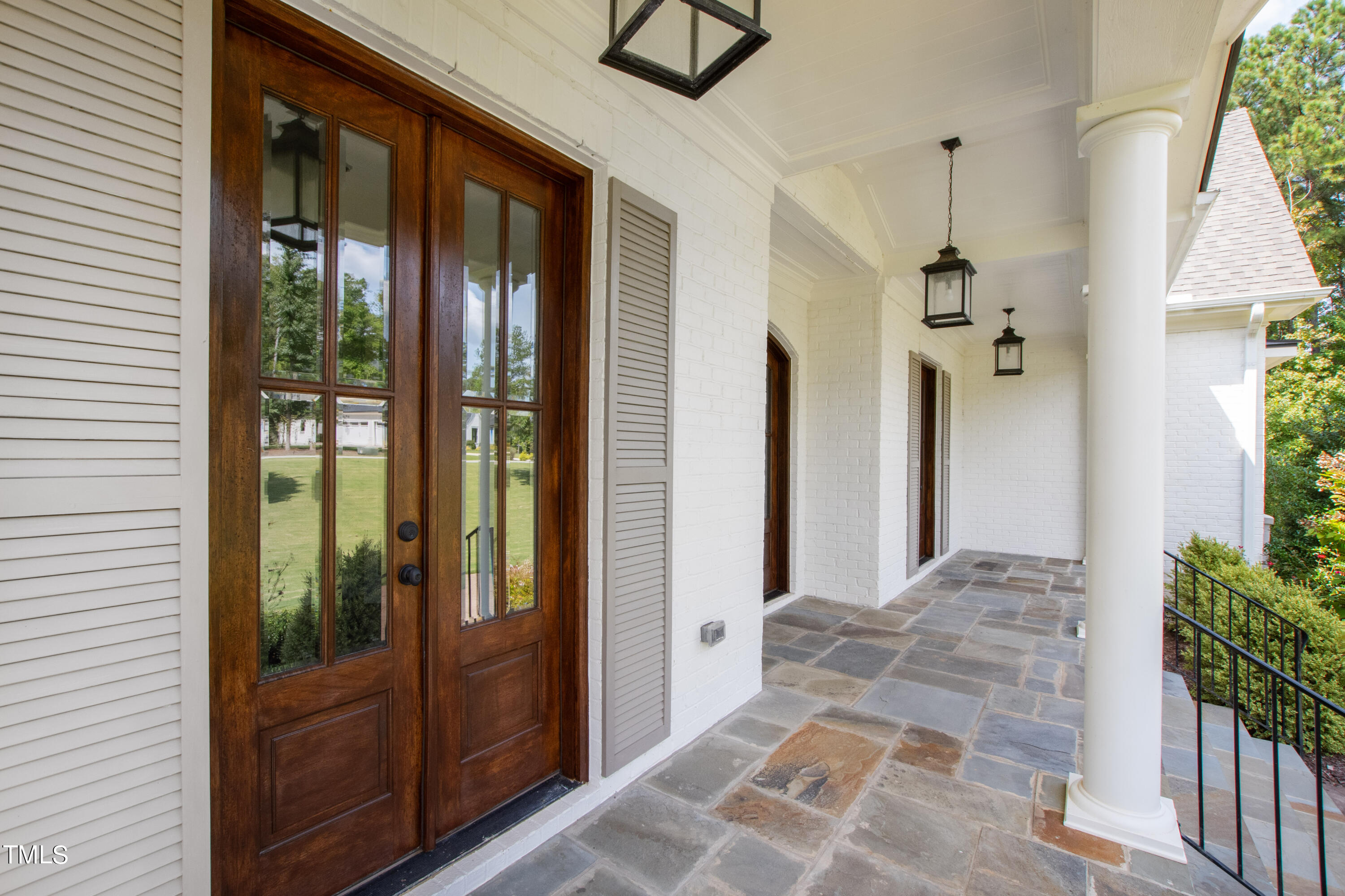 1509 Rock Dove Way