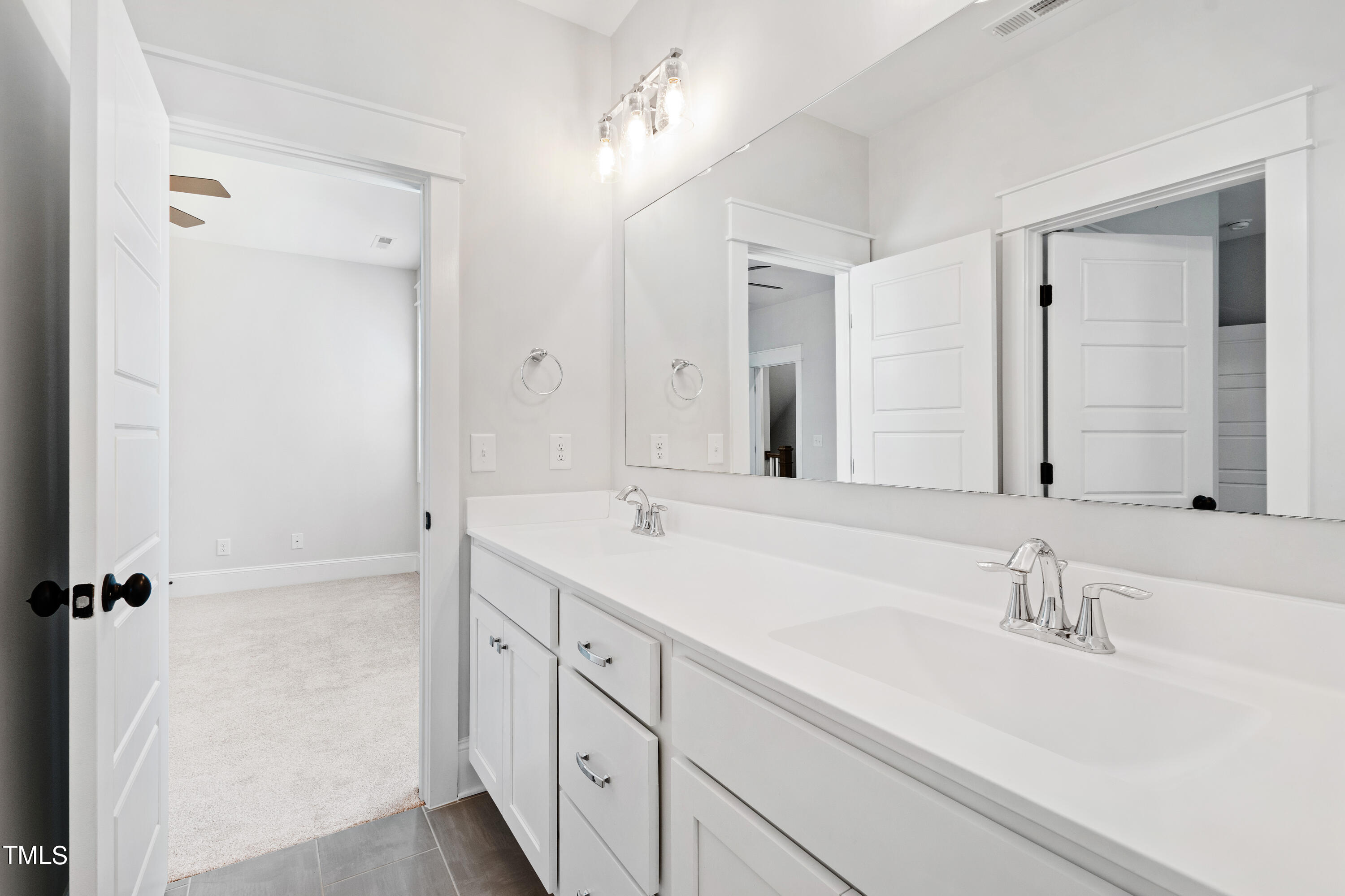 1509 Rock Dove Way