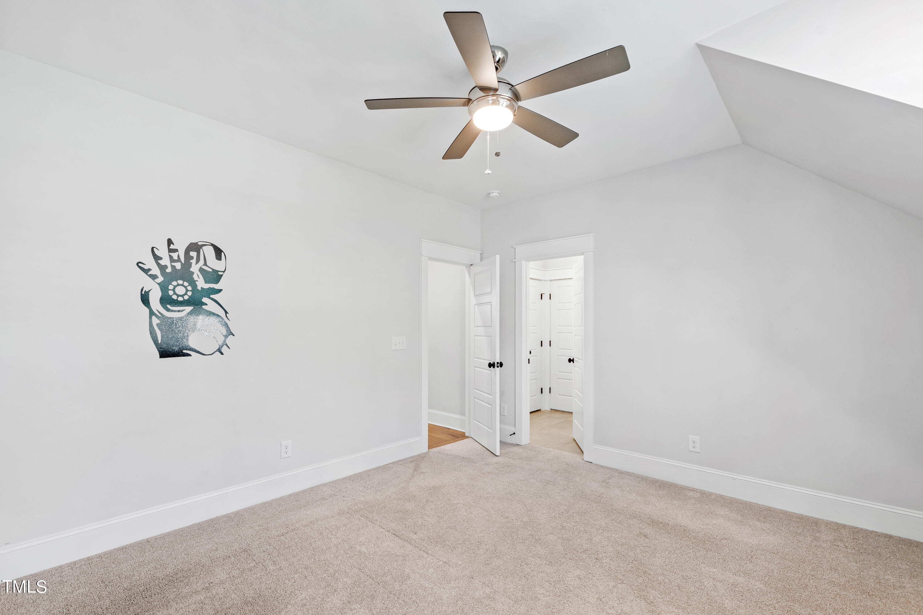 1509 Rock Dove Way