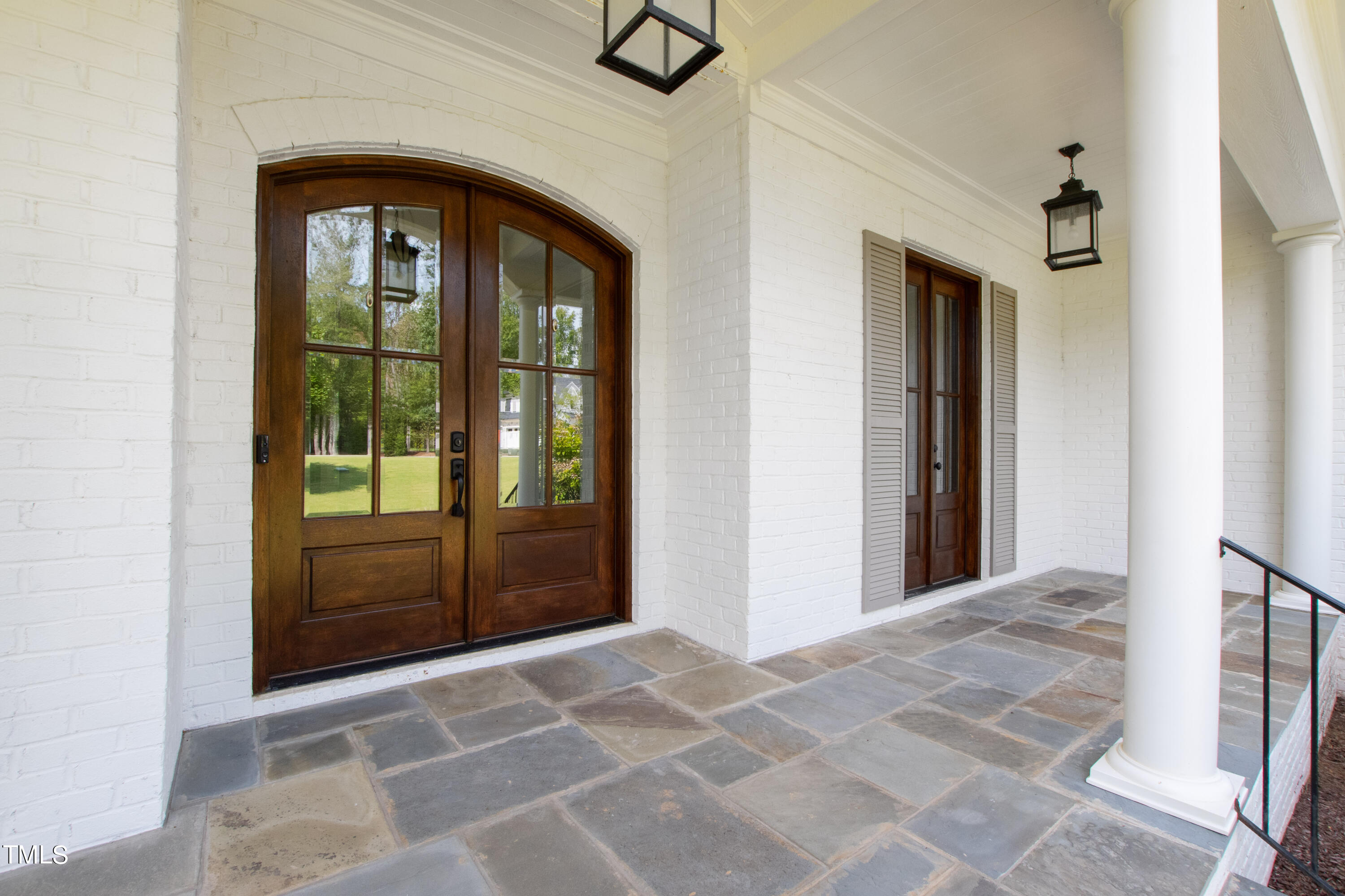 1509 Rock Dove Way